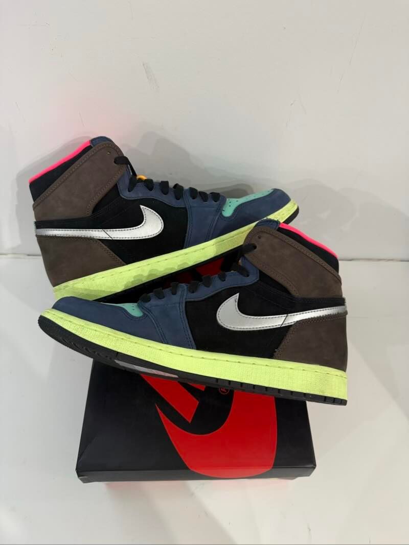 Jordan 1 Retro High Tokyo Bio Hack - Pre-Owned Size 9.5