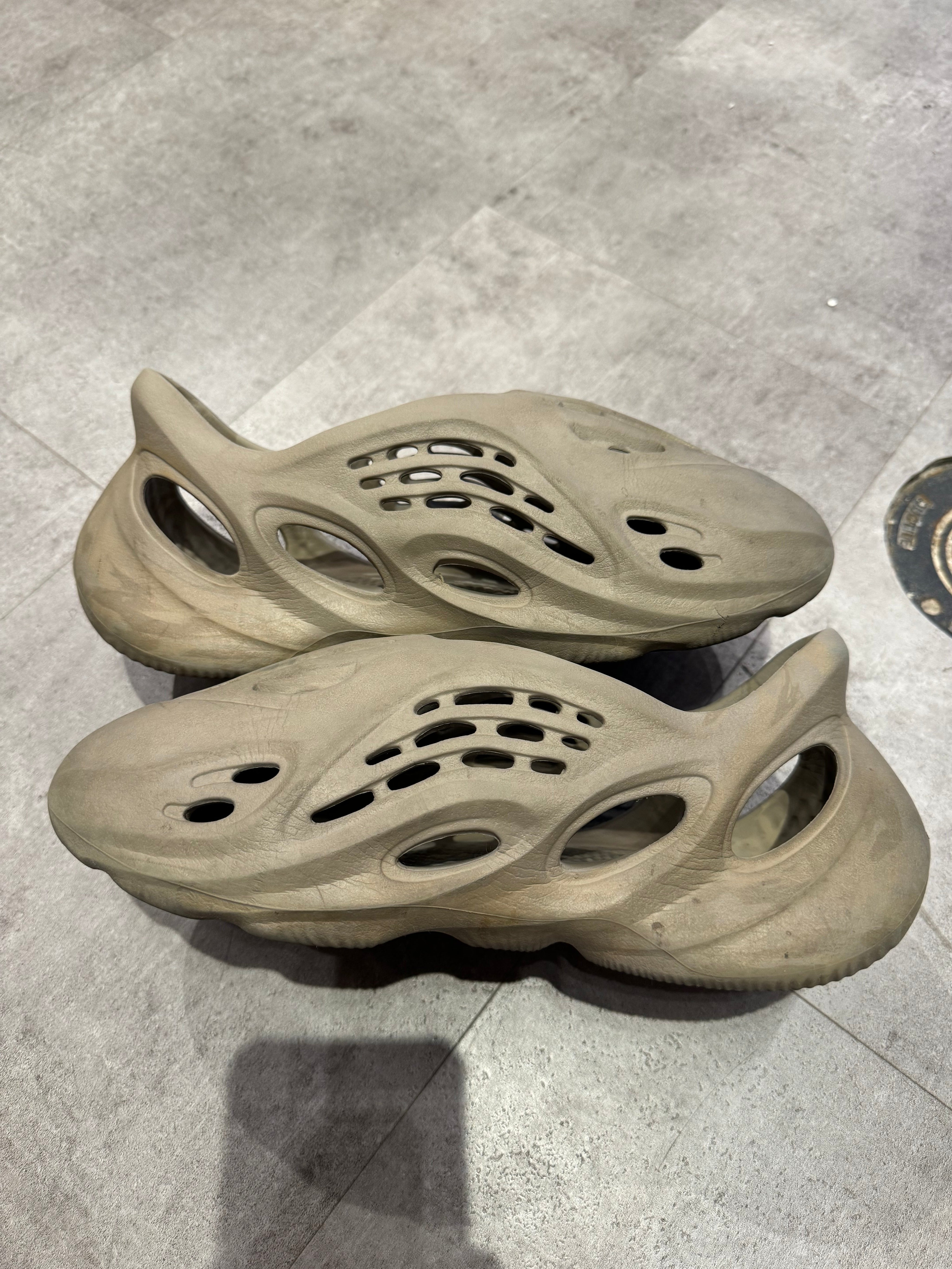 Adidas Yeezy Foam RNNR Stone Sage - Pre-Owned Size 10