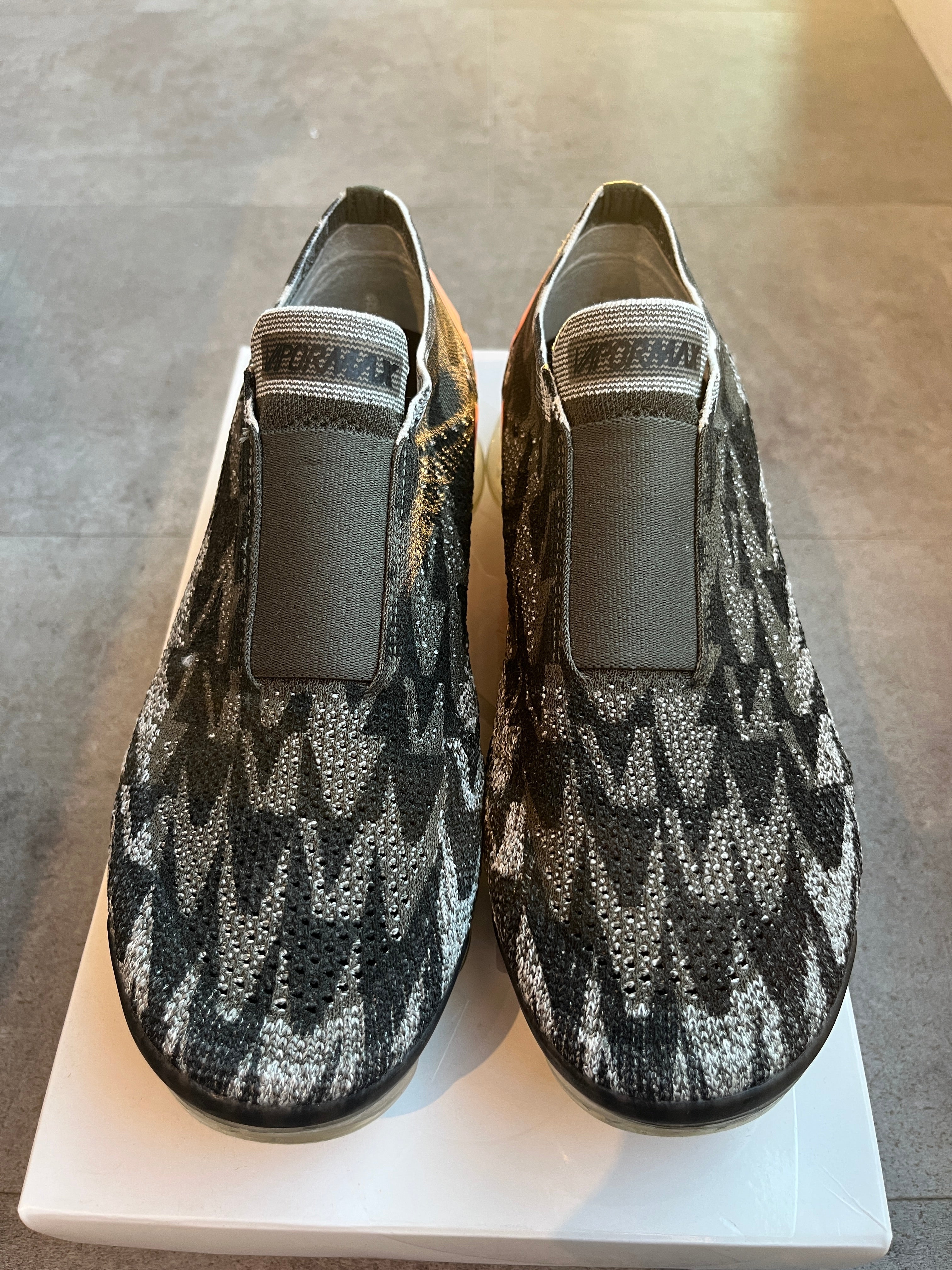 Nike Air Vapormax Moc 2 Acronym Sail / Thirsty Bandit (Preowned) - Pre-Owned