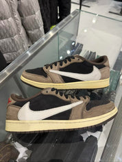 Jordan 1 Retro Low OG SP Travis Scott Mocha - Pre-Owned Size 9.5 (No original box)