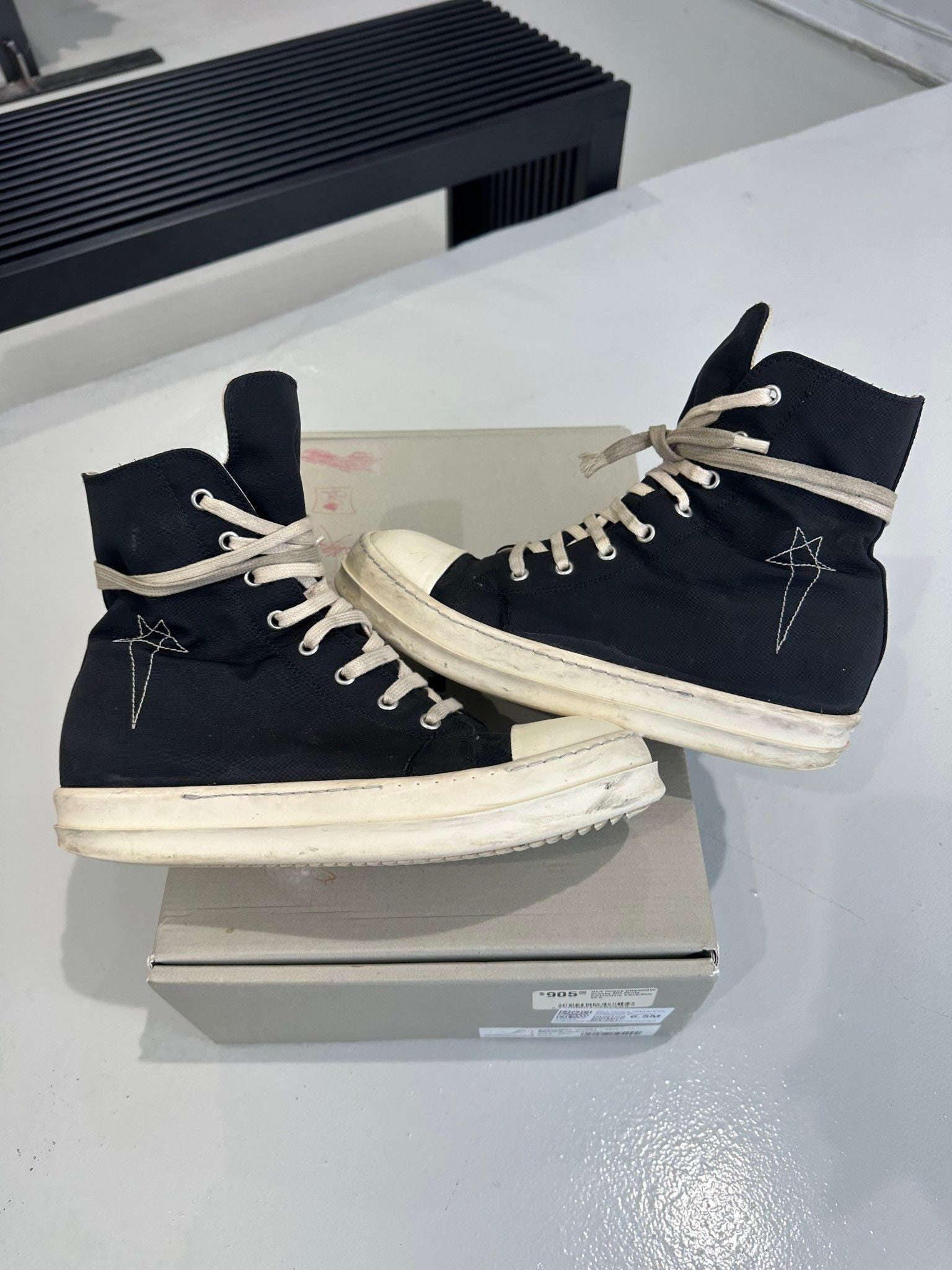 Rick Owens DRKSHDW Fogachine Hi Pentagram Embroidery Black Milk - Pre-Owned Size EU39.5/US6.5