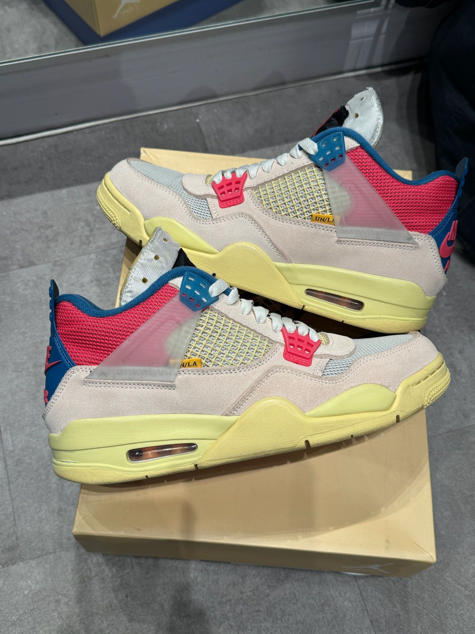 Jordan 4 Retro SP Union Guava Ice - Pre-Owned Size 9.5