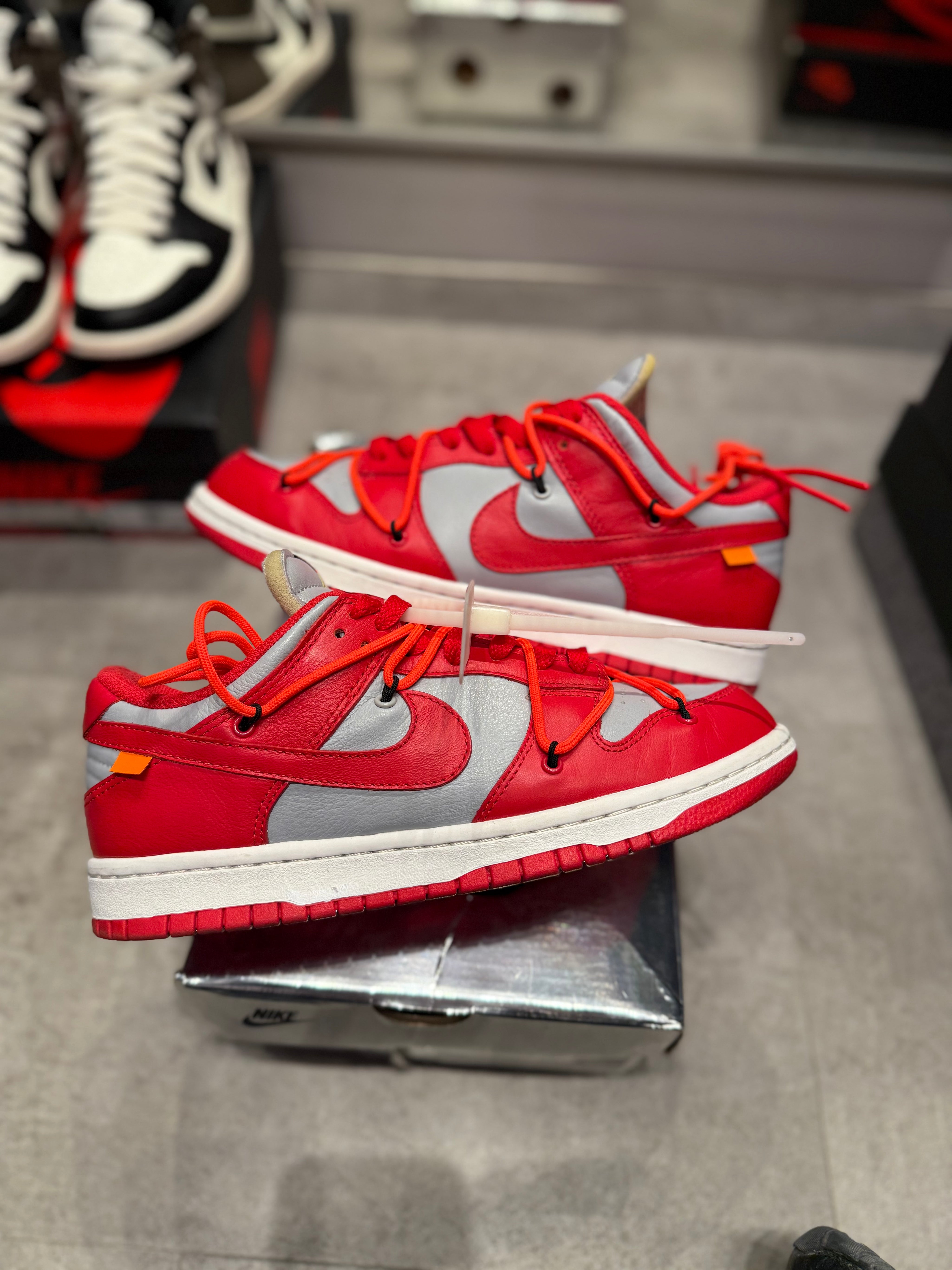 Nike Dunk Low Off-White University Red (Preowned Size 8)