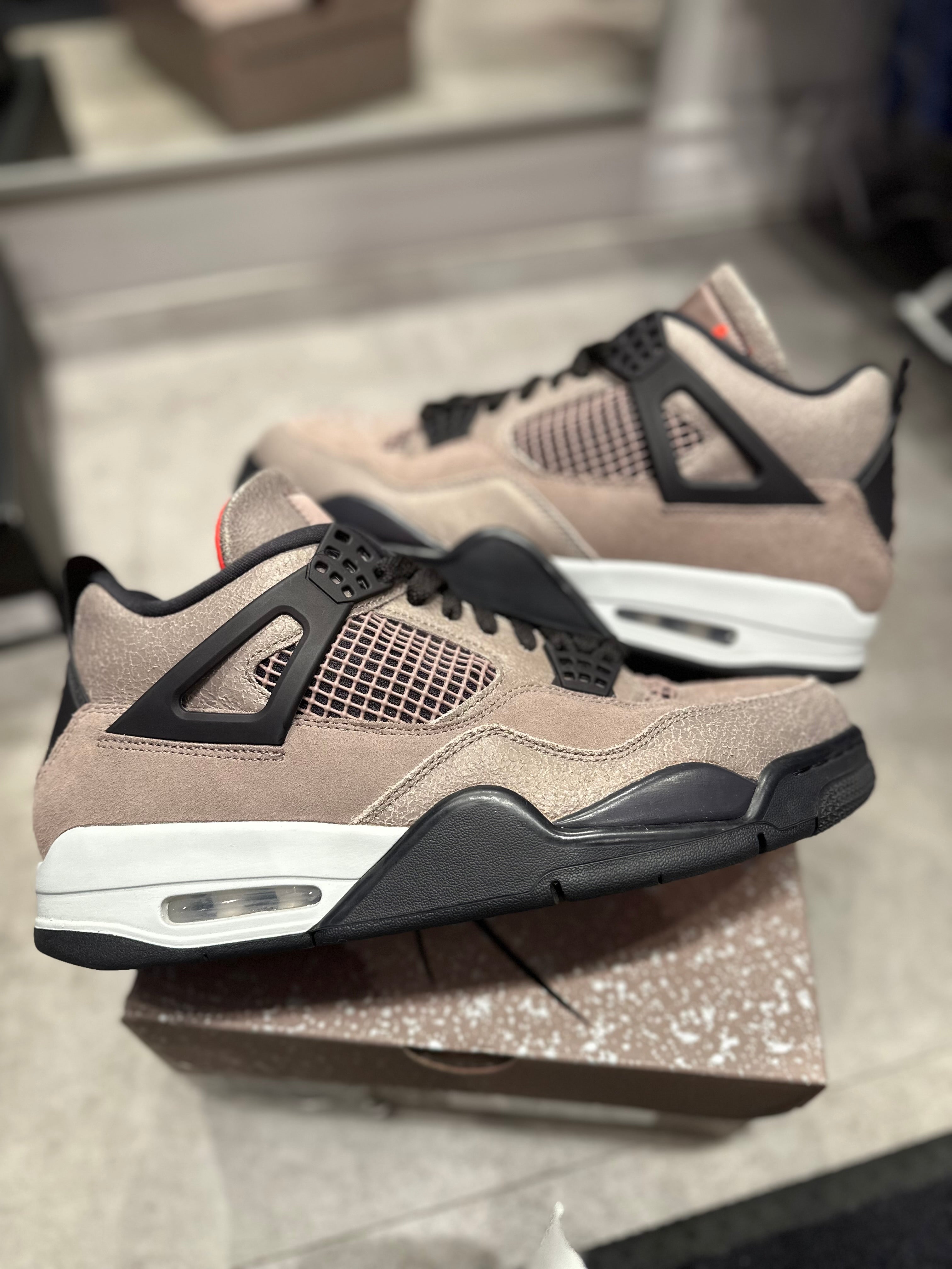 Jordan 4 Retro Taupe Haze (Preowned Size 10.5)