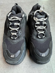 Balenciaga Triple S Sneaker Triple Black - Pre-Owned Size 8 (No original box)