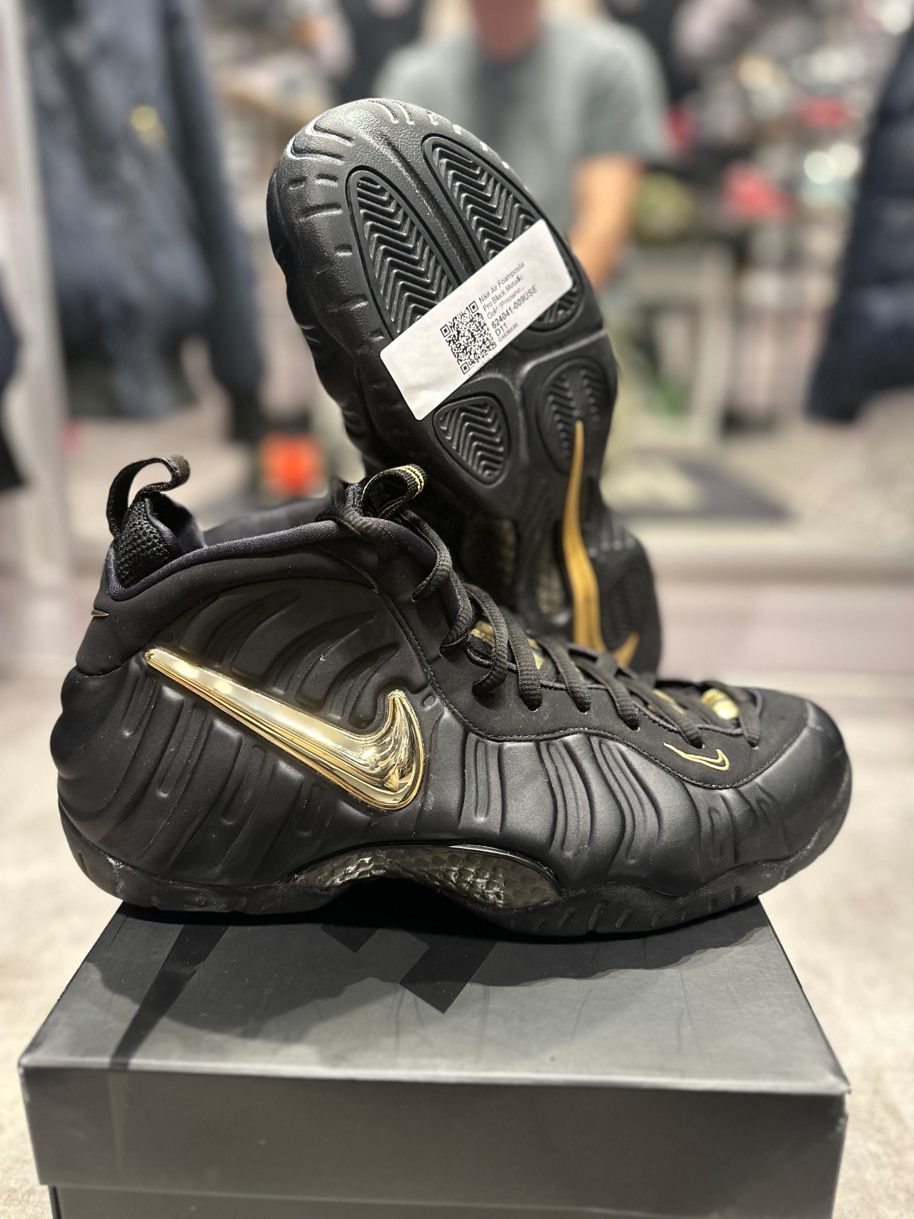 black metallic gold foams