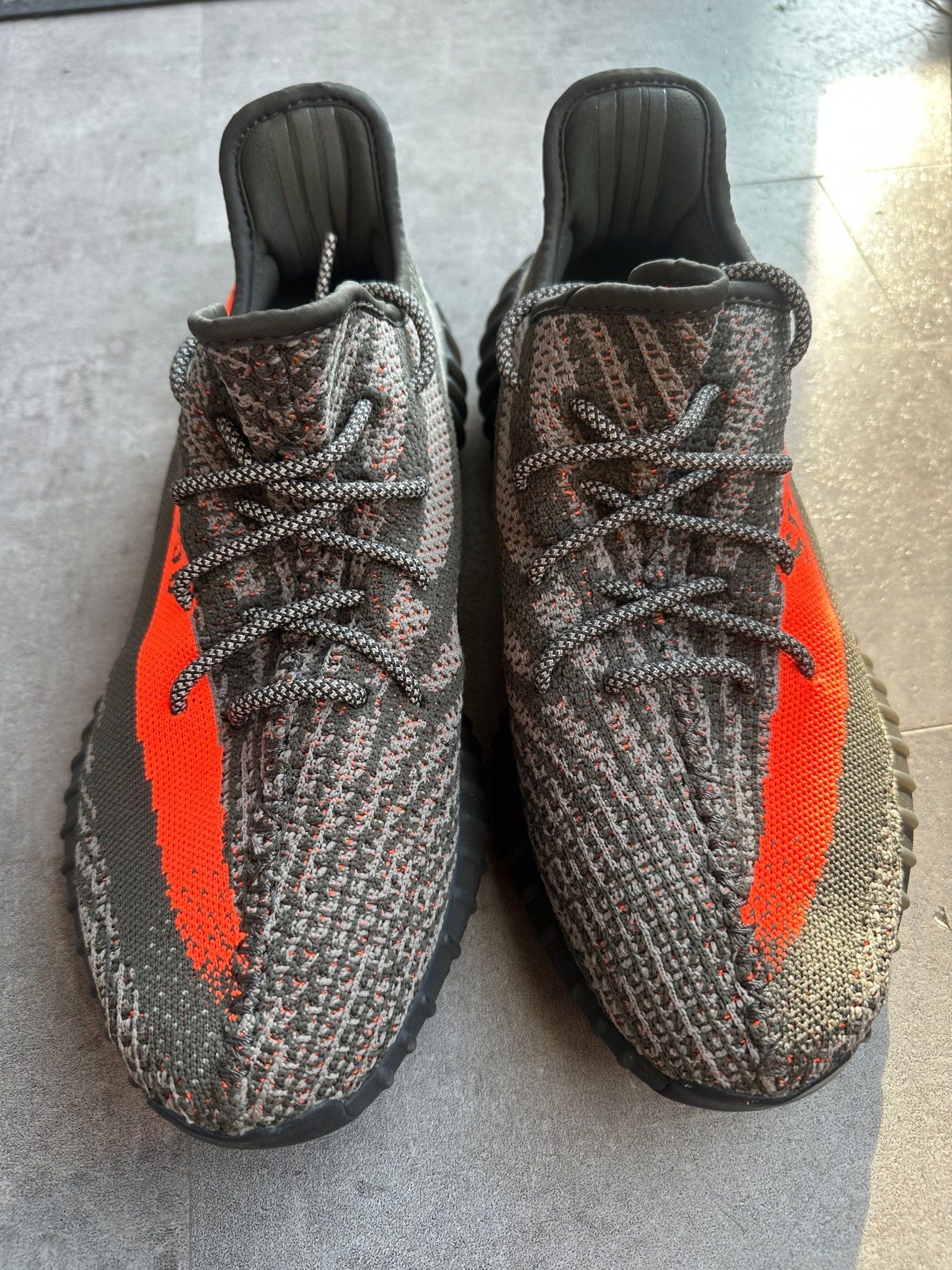 Adidas Yeezy Boost 350 V2 Carbon Beluga - Pre-Owned Size 11 (No original box)