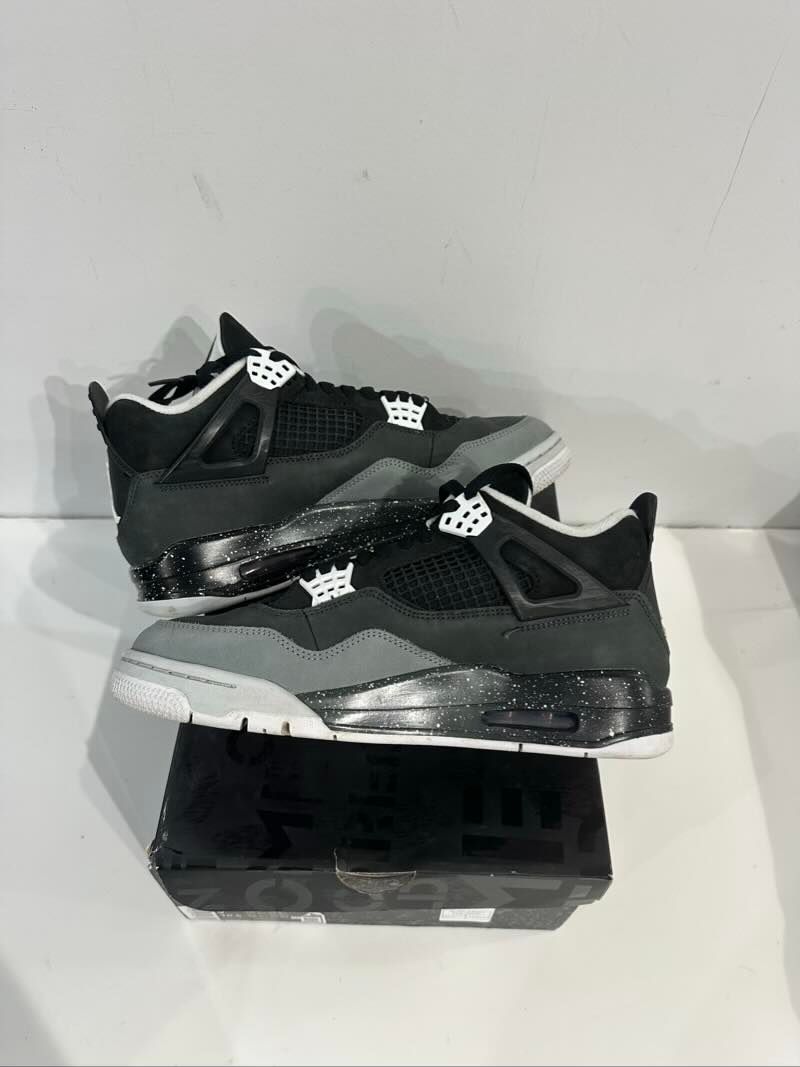 Jordan 4 Retro Fear (2024) - Pre-Owned Size 9