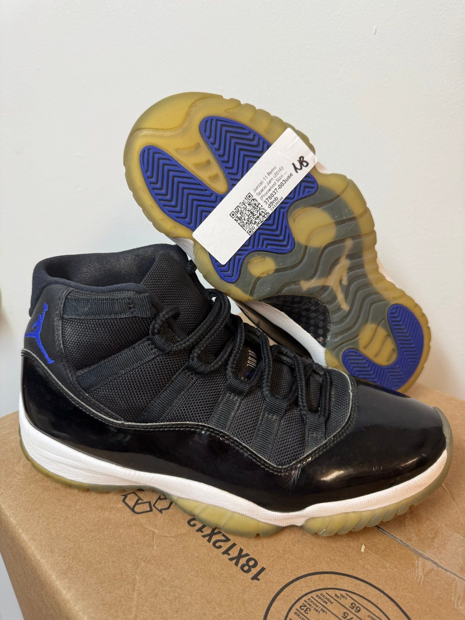 Jordan 11 Retro Space Jam (2016) - Pre-Owned Size 9 (No original box)