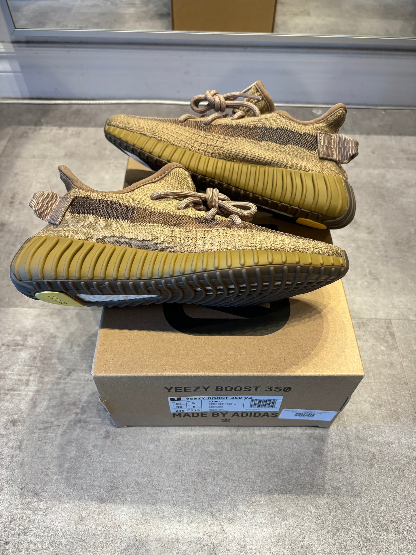 Adidas Yeezy Boost 350 V2 Earth (Preowned Size 5.5)