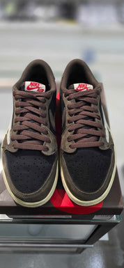Jordan 1 Retro Low OG SP Travis Scott Mocha - Pre-Owned Size 8.5