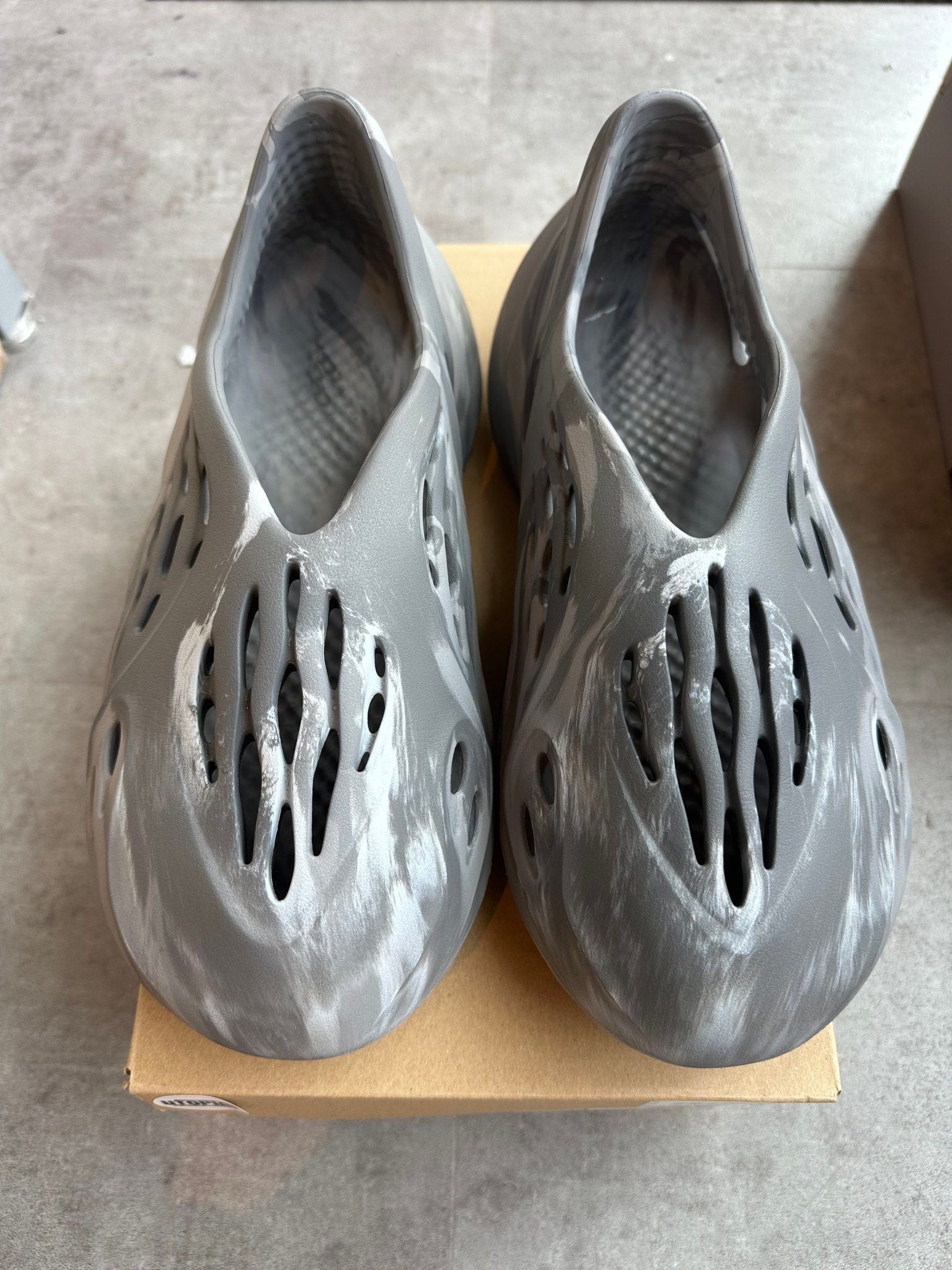 Adidas Yeezy Foam RNNR MX Granite (Preowned size 9) - Pre-Owned