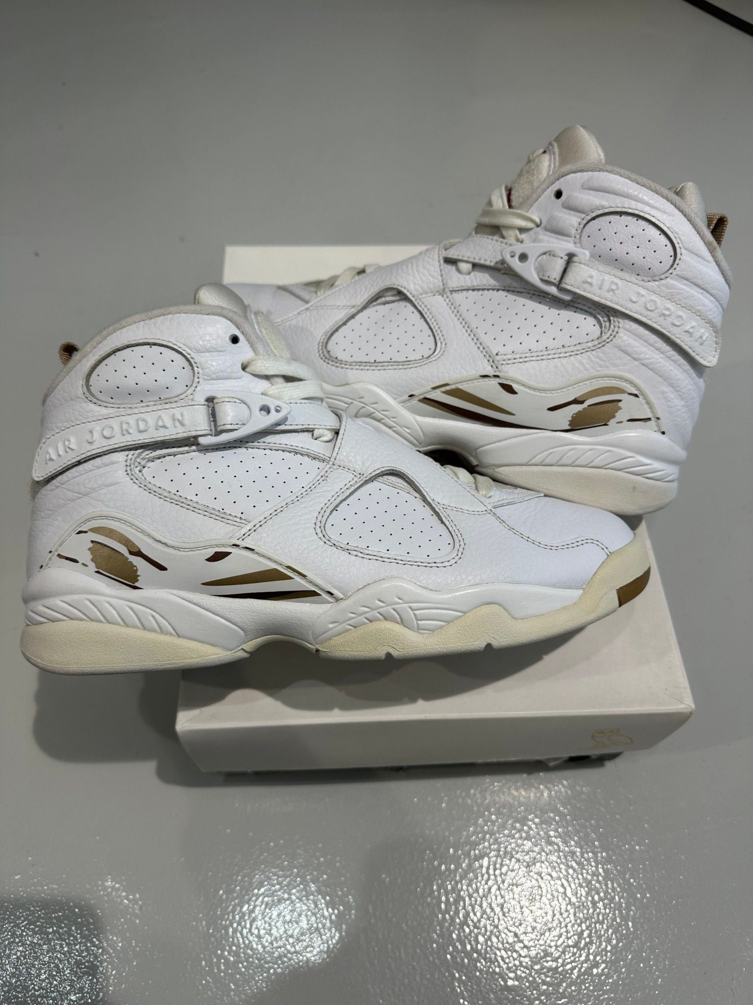 Jordan 8 Retro Ovo White (Preowned Size 9) - Pre-Owned