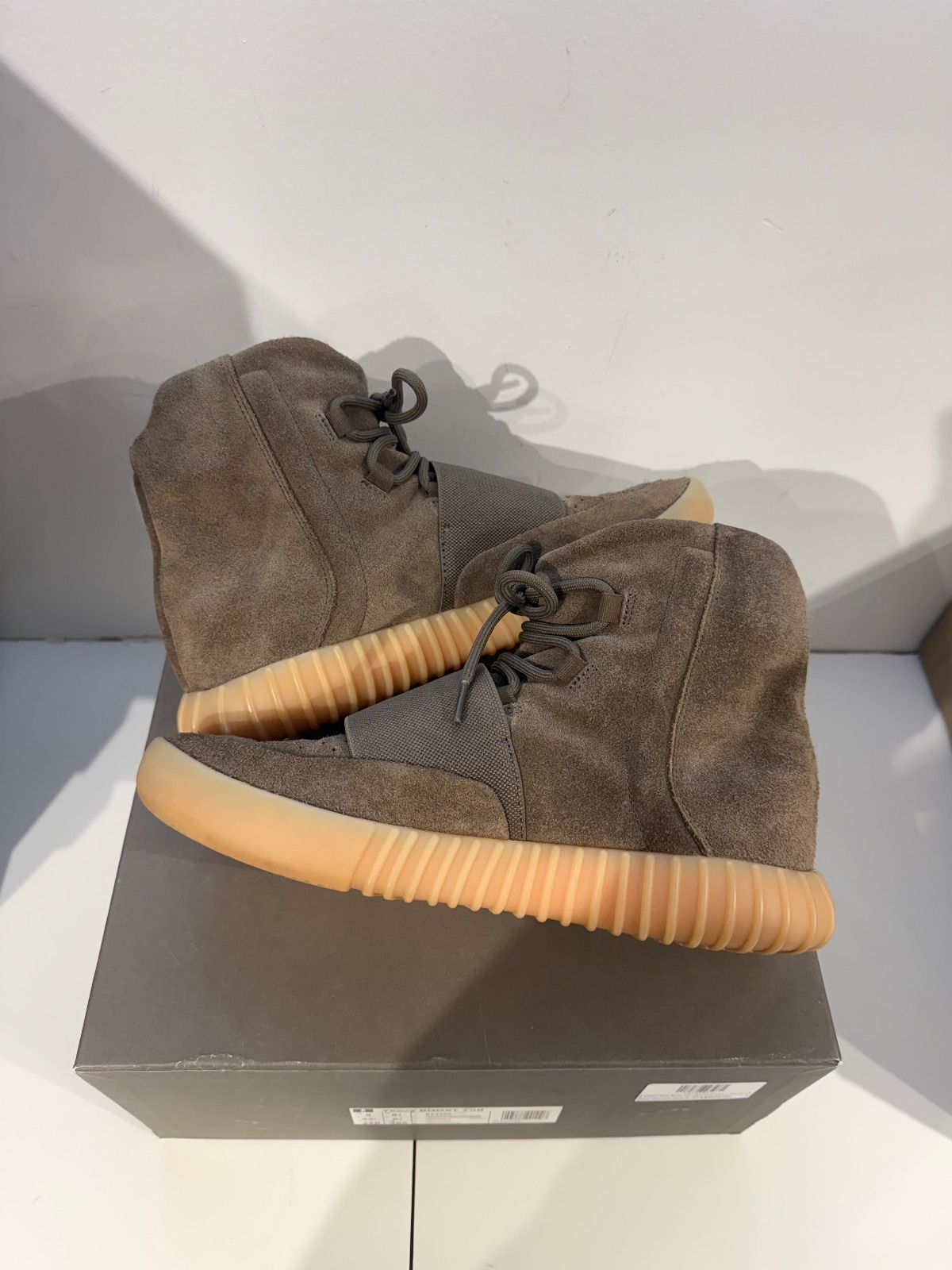 adidas Yeezy Boost 750 Chocolate - Pre-Owned Size 9