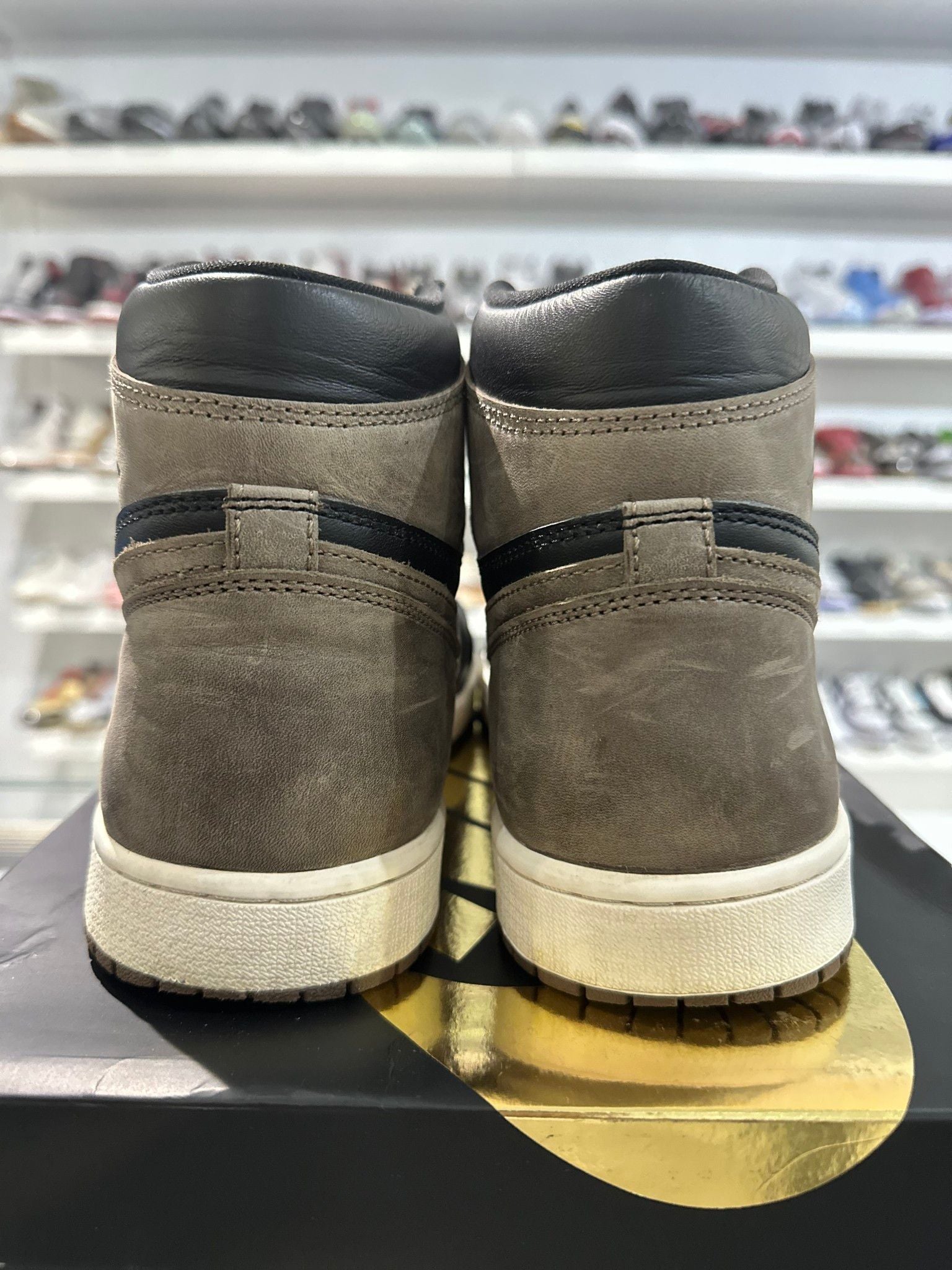 Jordan 1 Retro High OG Palomino - Pre-Owned Size 11.5