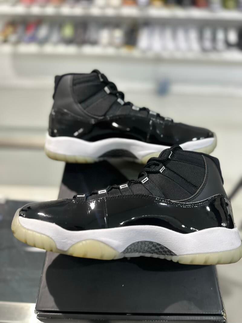 Jordan 11 Retro Jubilee 25th Anniversary - Pre-Owned Size 10.5