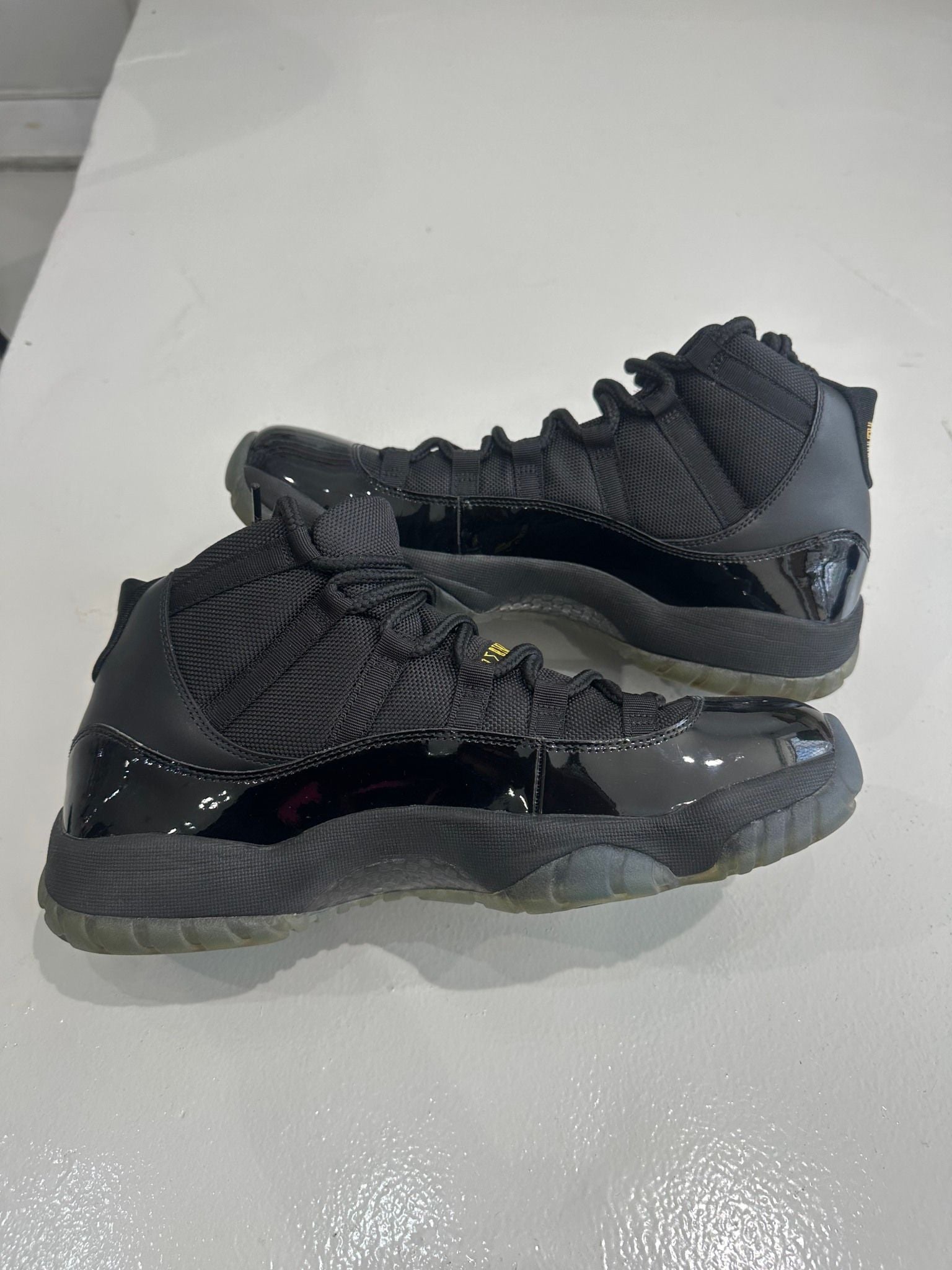 Jordan 11 Retro Gamma Blue - Pre-Owned Size 11 (No original box)