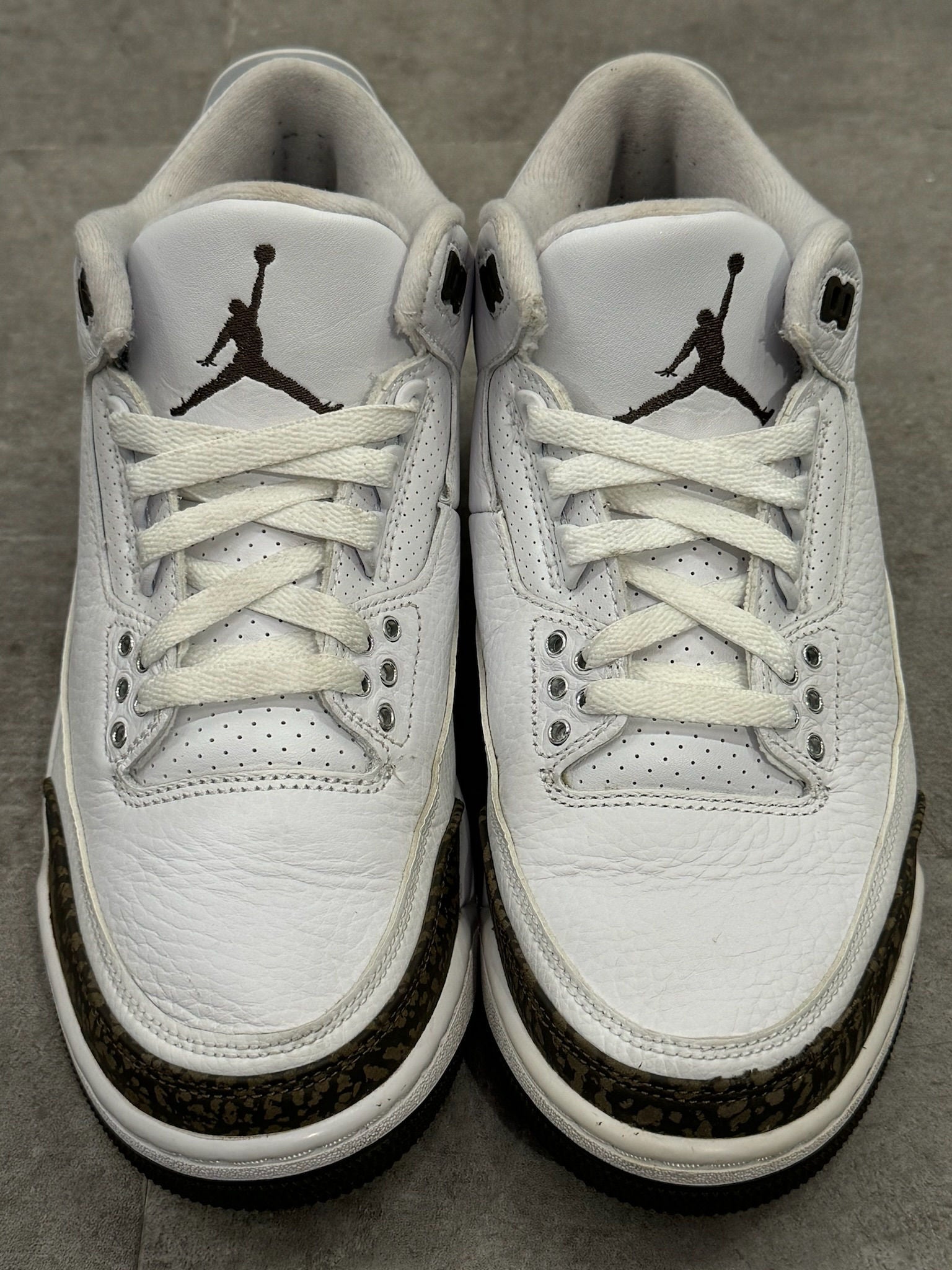 Jordan 3 Retro Mocha (2018) - Pre-Owned Size 7.5 (No original box)