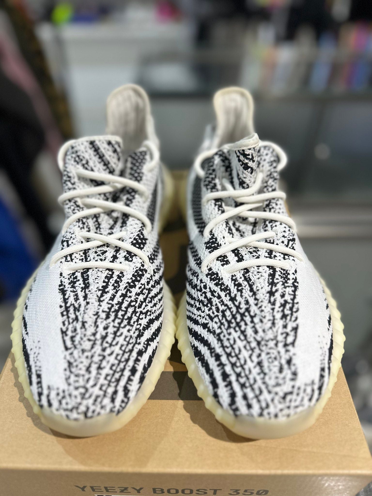 Adidas Yeezy Boost 350 V2 Zebra - Pre-Owned Size 10.5 (VNDS)