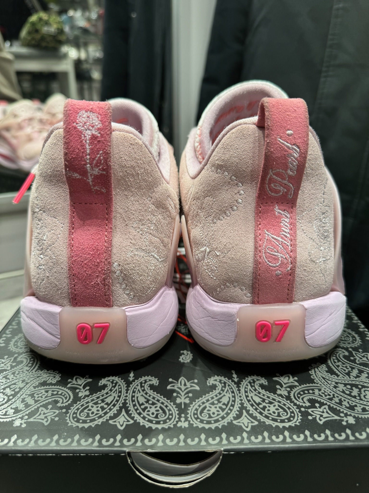 Nike KD 15 Aunt Pearl - Pre-Owned Size 12