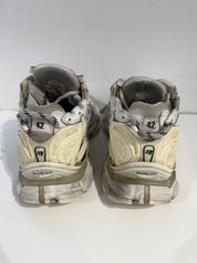 Balenciaga Runner Sneaker White 2022 - Pre-Owned Size 42 (No original box)