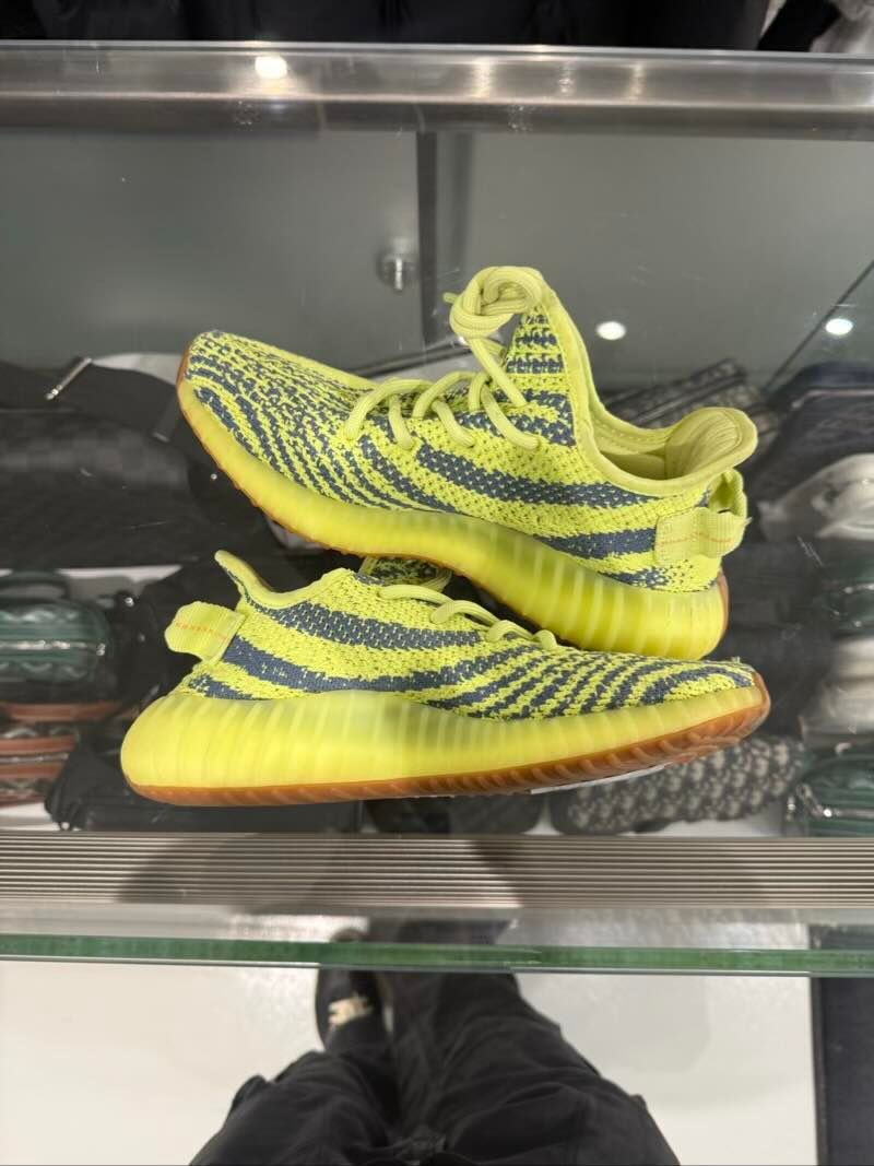 adidas Yeezy Boost 350 V2 Semi Frozen Yellow - Pre-Owned Size 4.5M (No Original Box)