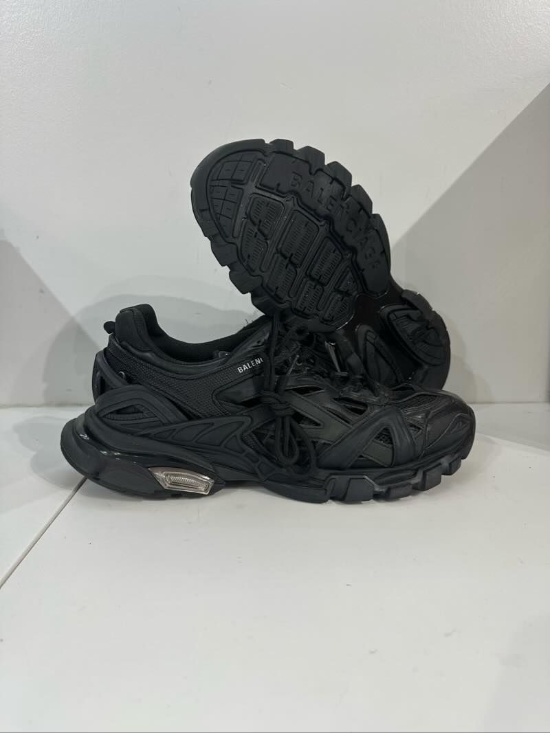 Balenciaga Track.2 Sneaker Black - Pre-Owned Size 44