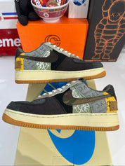 Nike Air Force 1 Low Travis Scott Cactus Jack - Pre-Owned Size 8