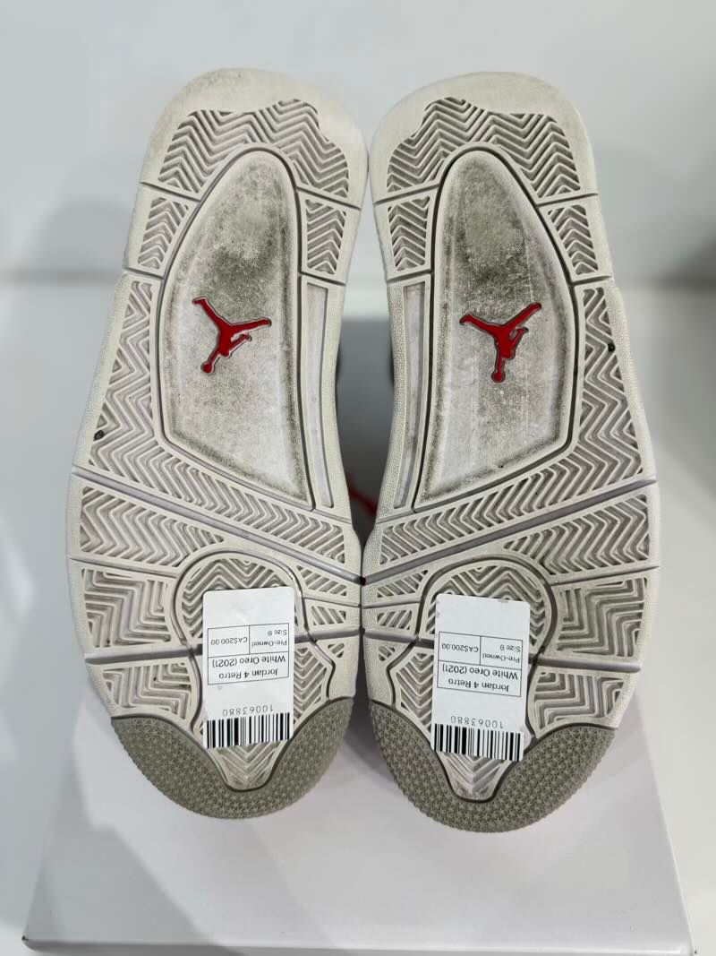 Jordan 4 Retro White Oreo (2021) - Pre-Owned Size 9
