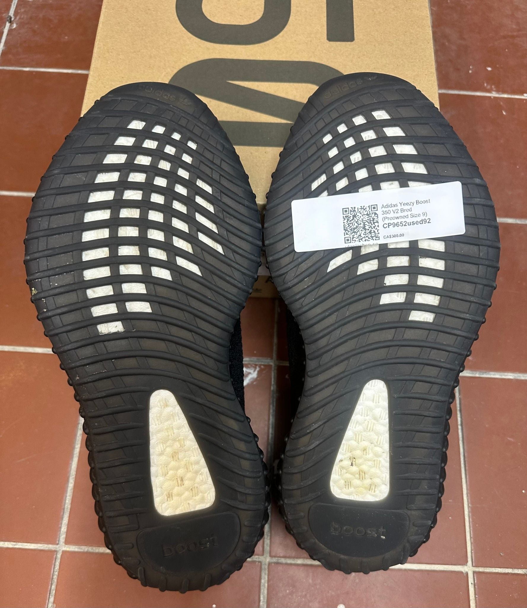 Adidas Yeezy Boost 350 V2 Bred - Pre-Owned Size 9