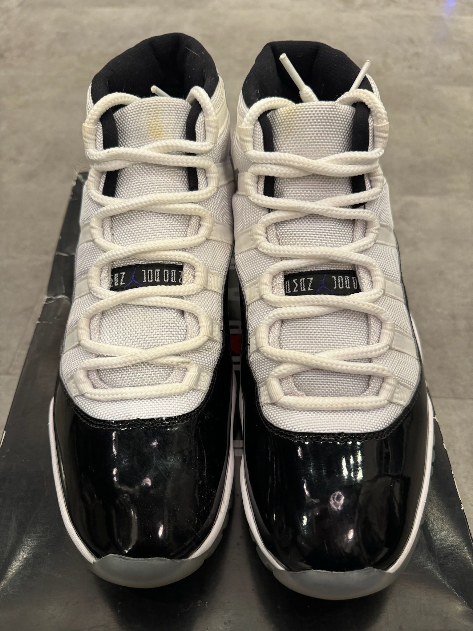 Jordan 11 Retro Concord (2018) - Pre-Owned Size 11.5