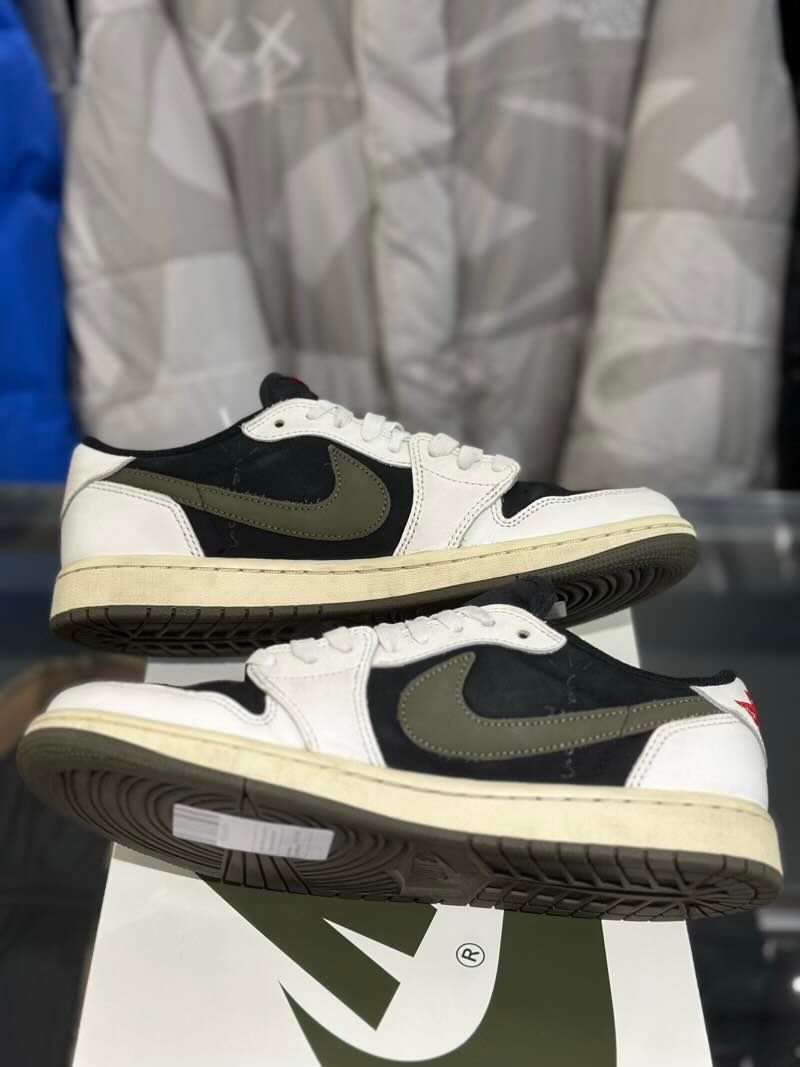 Jordan 1 Retro Low OG SP Travis Scott Olive (W) - Pre-Owned Size 8M/9.5W