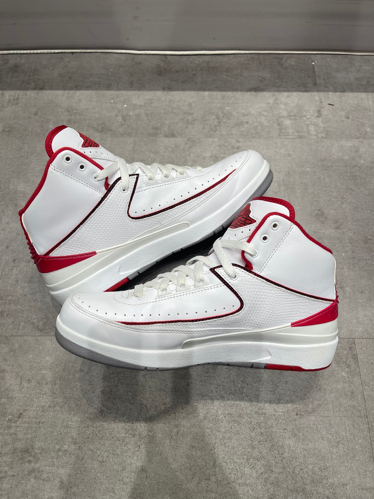 Jordan 2 White Red (2014) (Preowned)