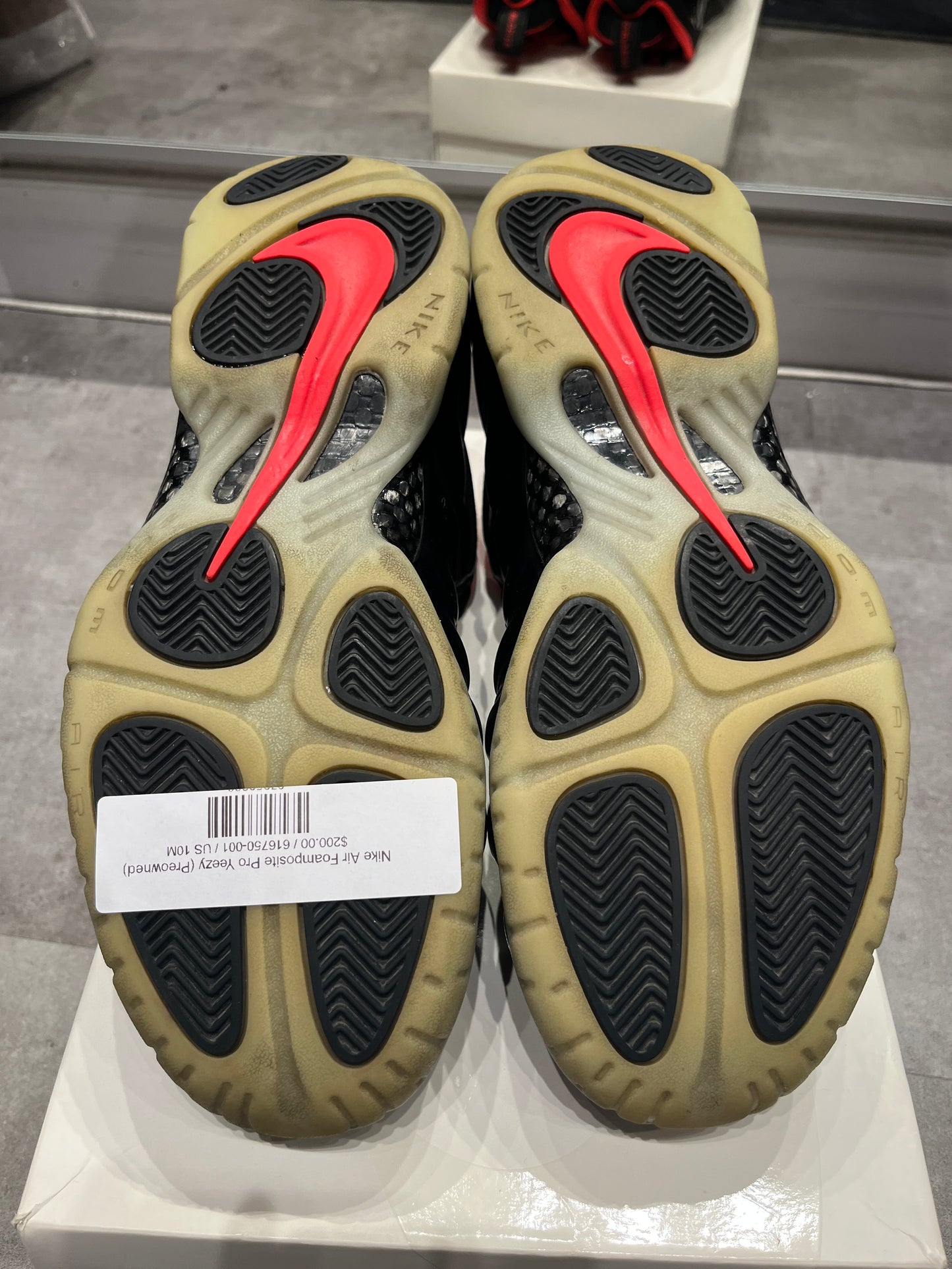 Nike Air Foamposite Pro Yeezy (Preowned)