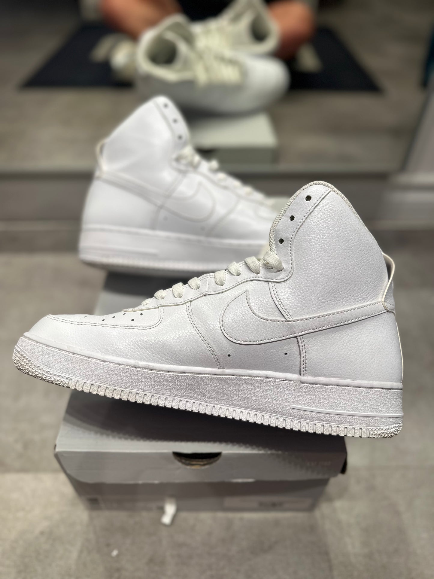 Nike Air Force 1 High White (Preowned)
