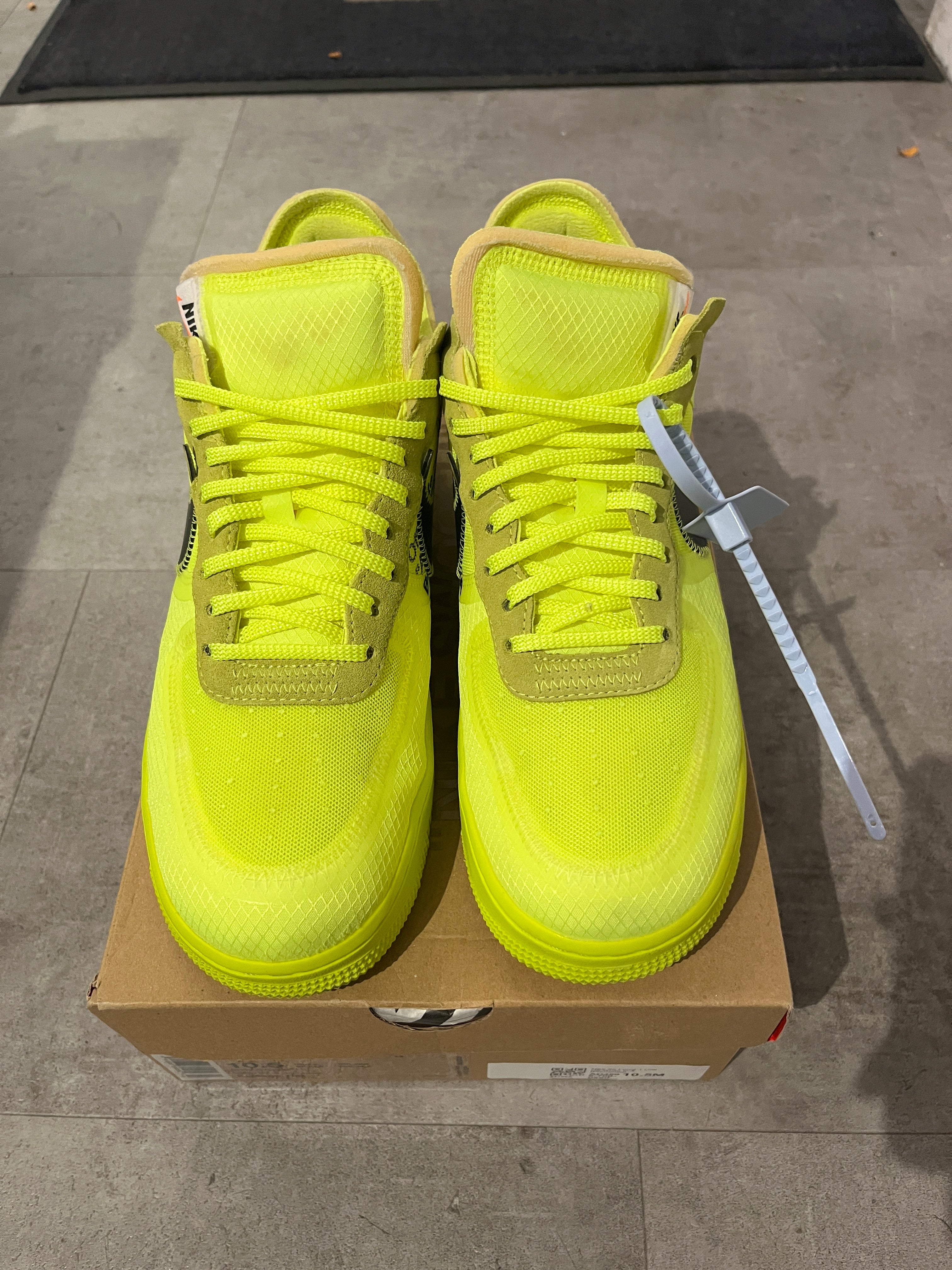 Nike Air Force 1 Low Off-White Volt (Preowned)