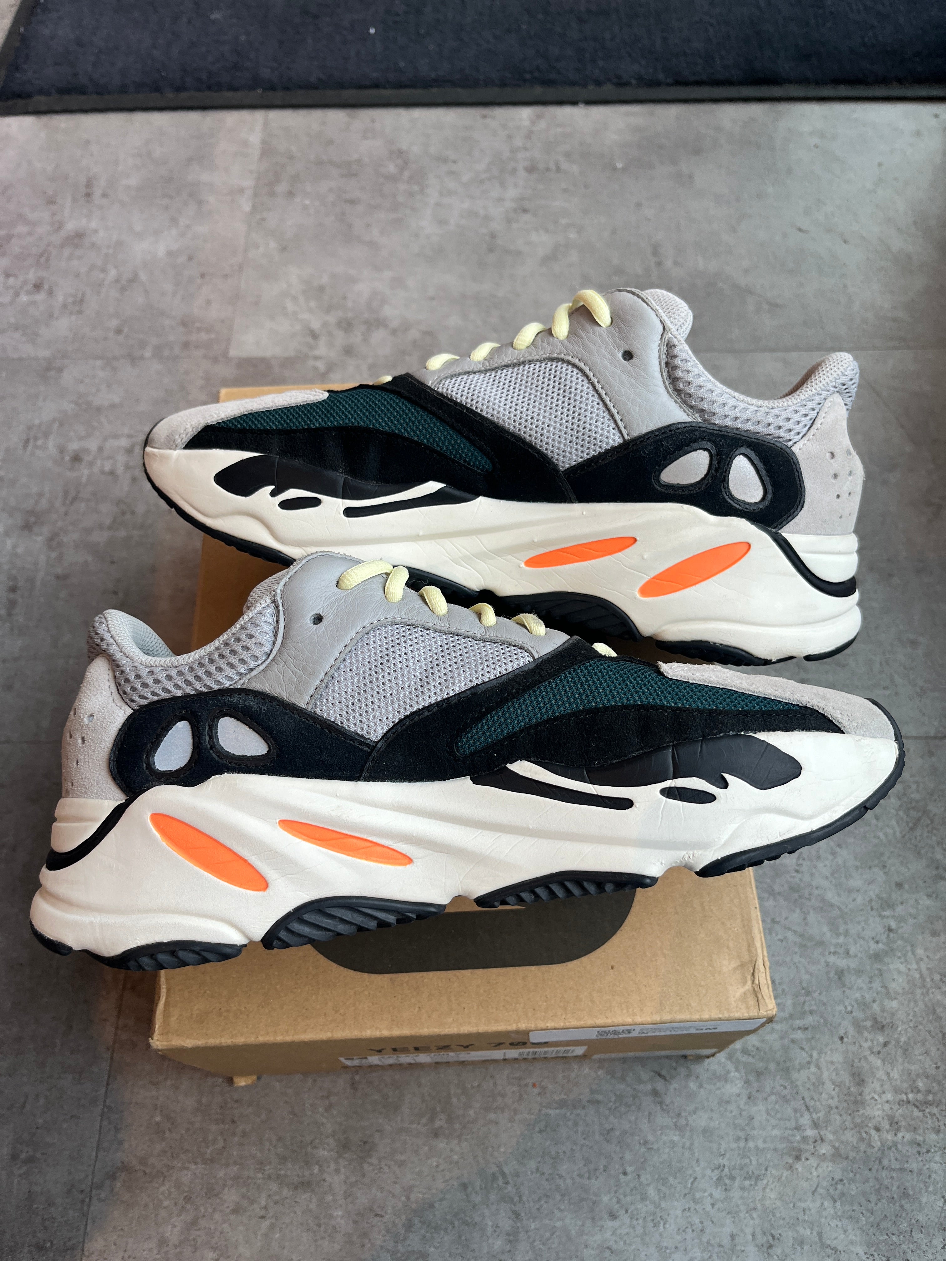 Adidas Yeezy Boost 700 V1 Wave Runner (Preowned Size 9)