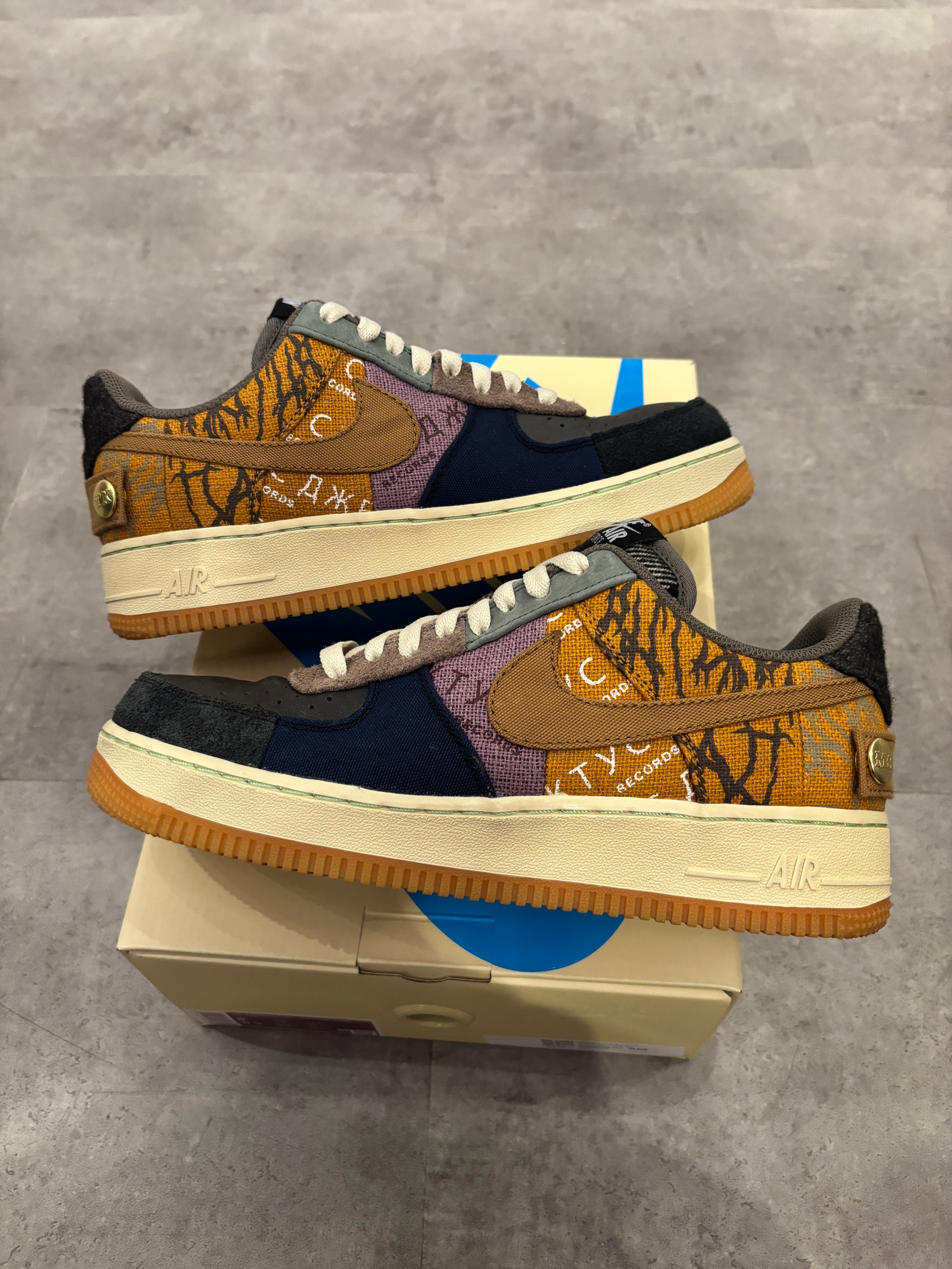 Nike Air Force 1 Low Travis Scott Cactus Jack (Preowned Size 8)