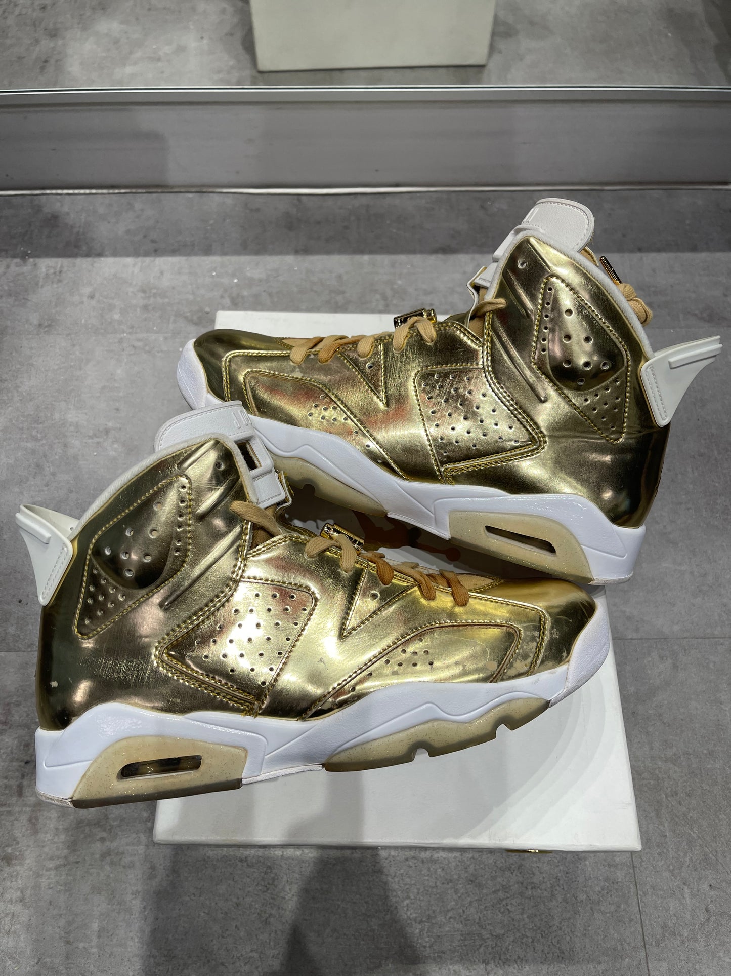 Jordan 6 Retro Pinnacle Metallic Gold (Preowned)