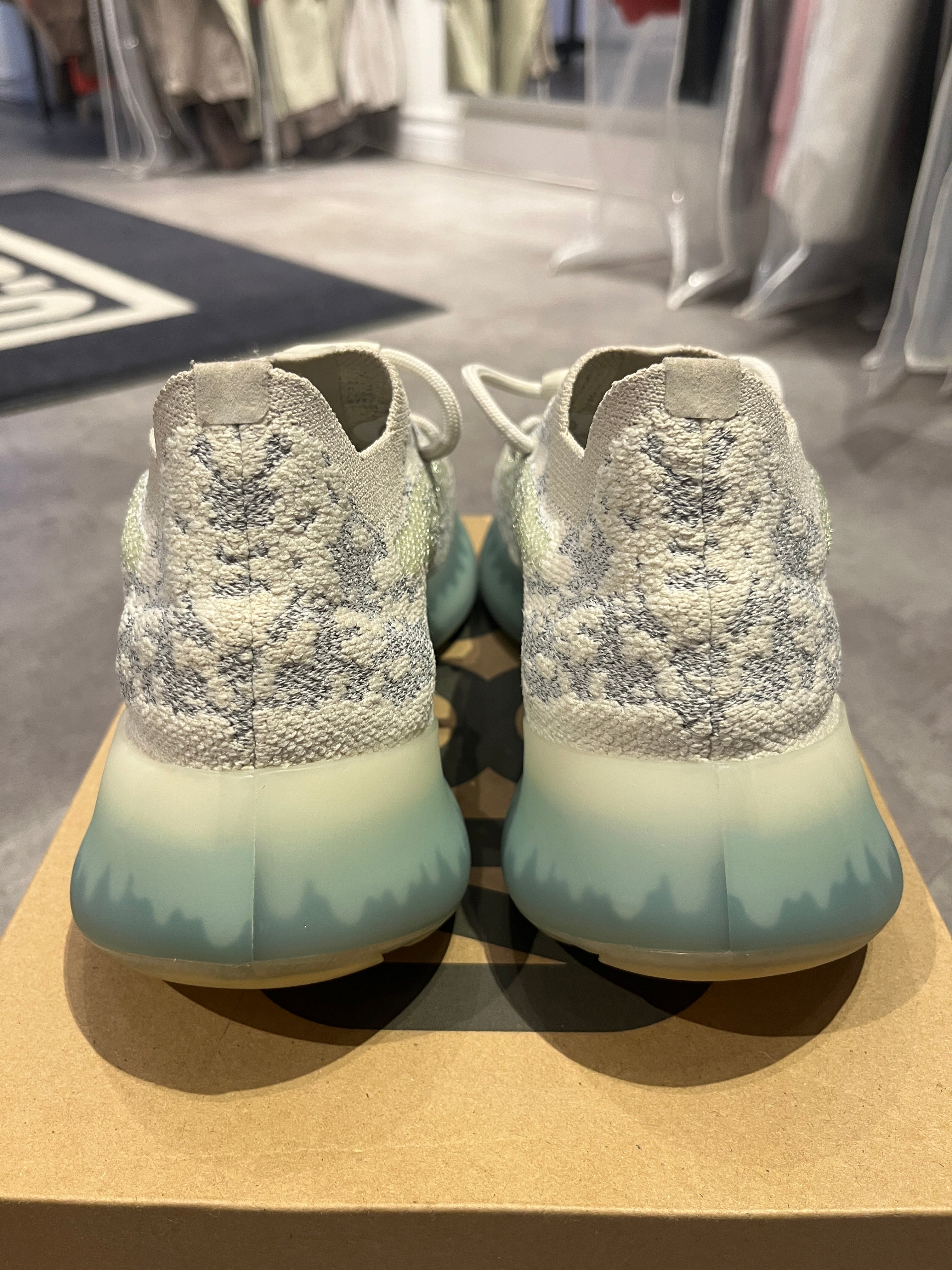 Yeezy best sale 380 weight