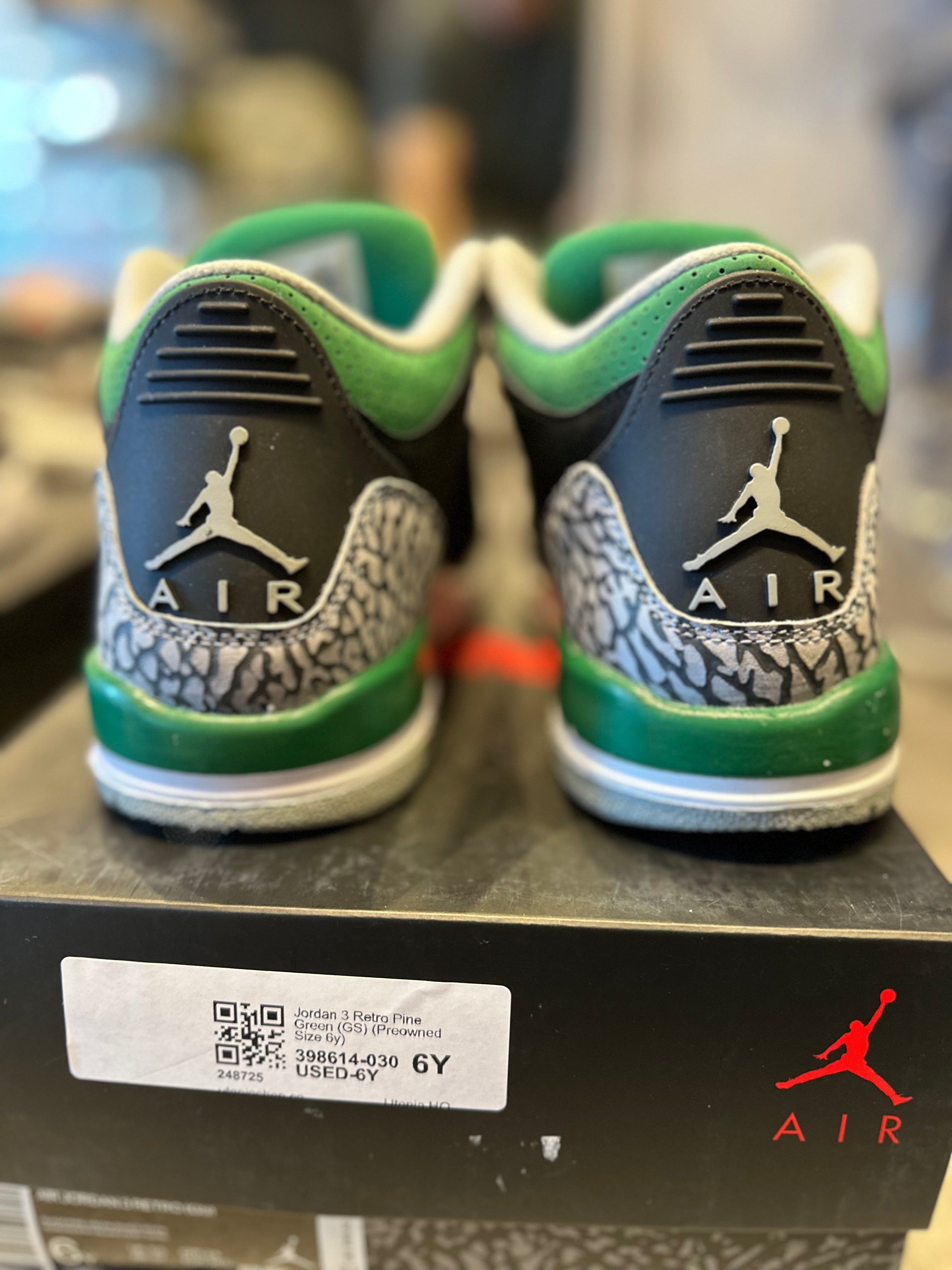 Jordan 3 Retro Pine Green (GS) (Preowned Size 6y)