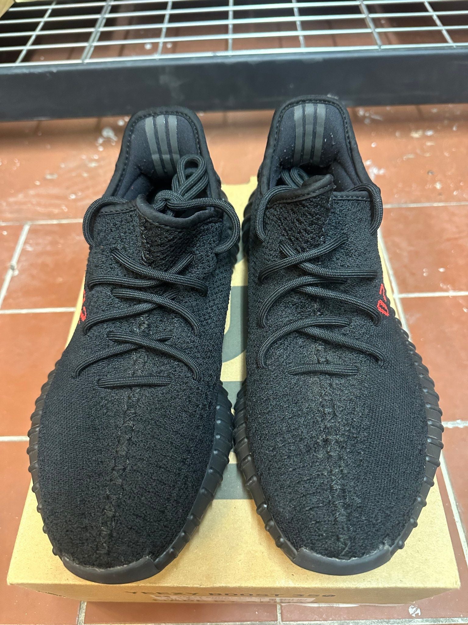 Adidas Yeezy Boost 350 V2 Bred - Pre-Owned Size 9