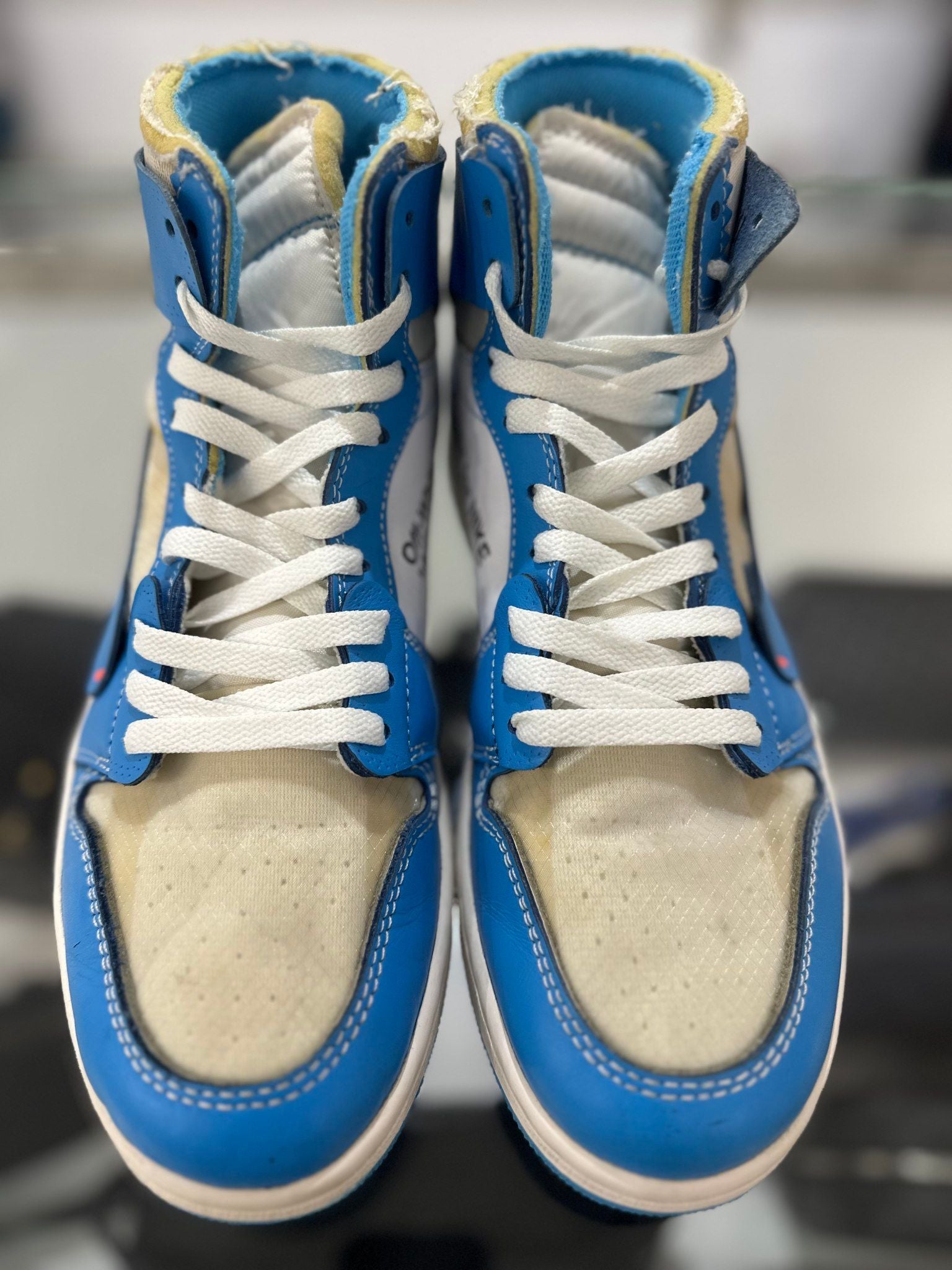 Jordan 1 Retro High Off-White University Blue - Pre-Owned Size 9