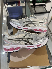 ASICS Gel-Kayano 14 Cream Sweet Pink - Pre-Owned Size 8.5