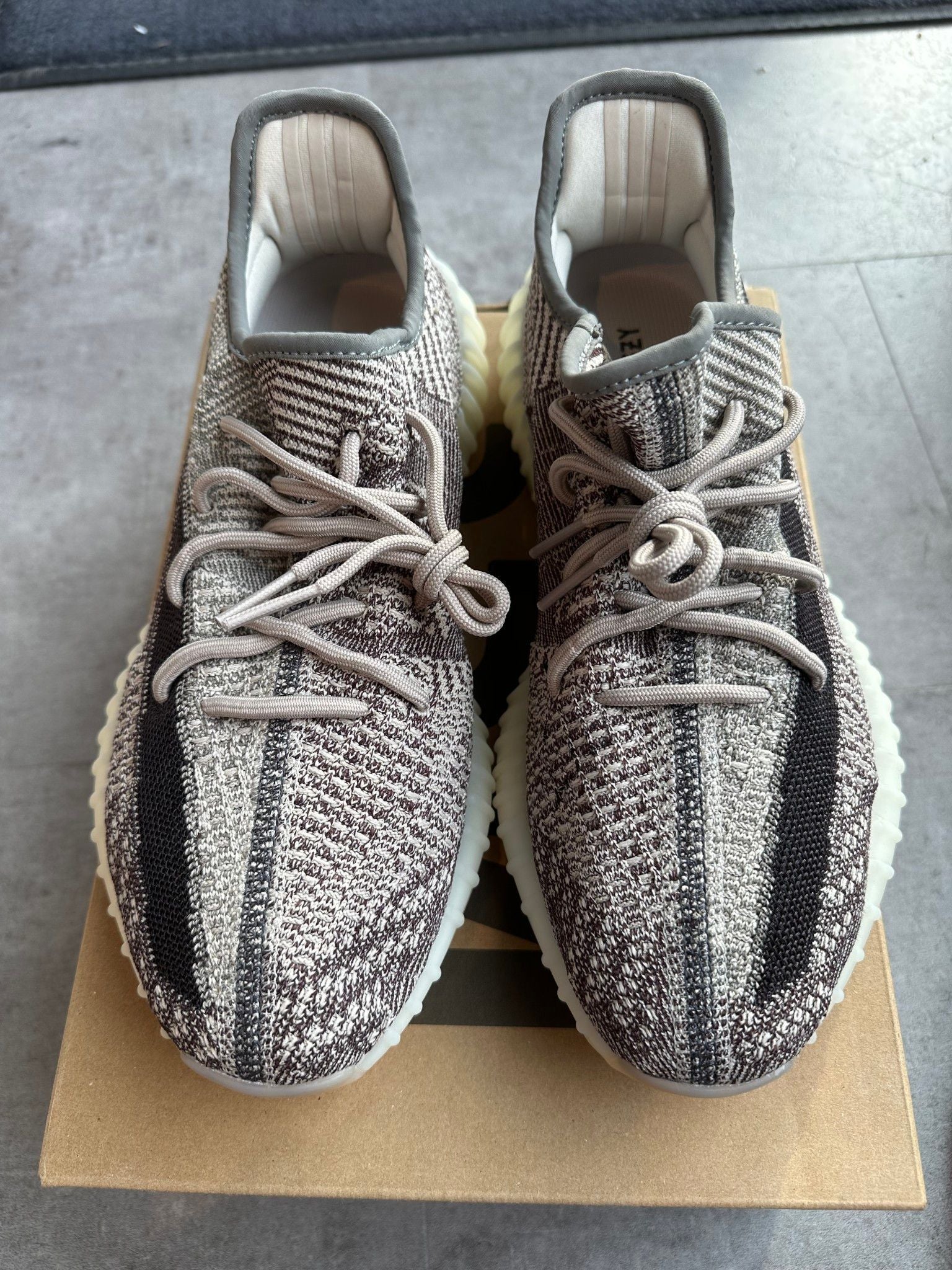 Adidas Yeezy Boost 350 V2 Zyon - Pre-Owned Size 10.5