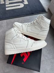 Jordan 1 Retro High OG Sail - Pre-Owned Size 9