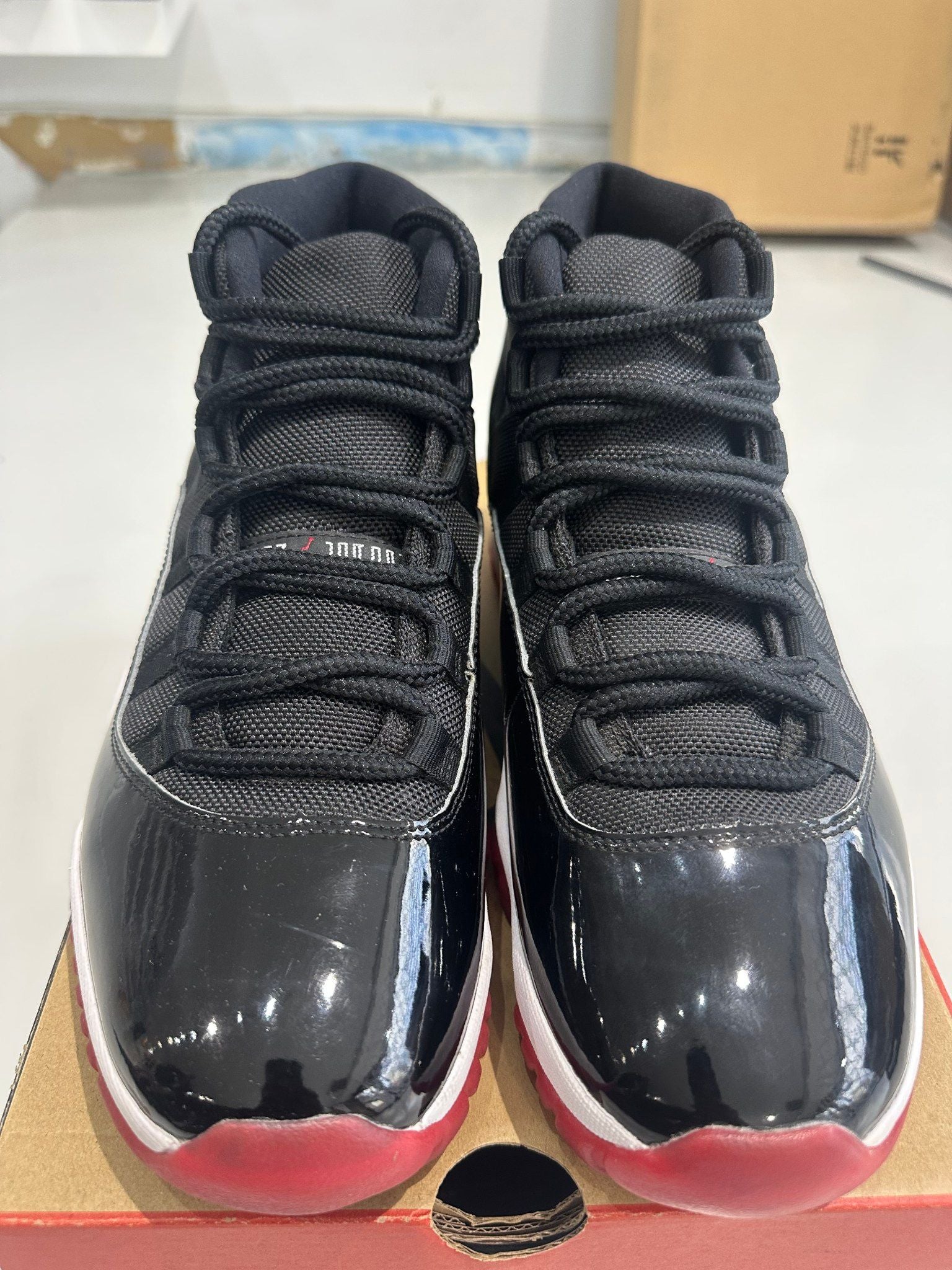 Jordan 11 Retro Playoffs Bred (2019) (Preowned Size 9.5 2) - Pre-Owned