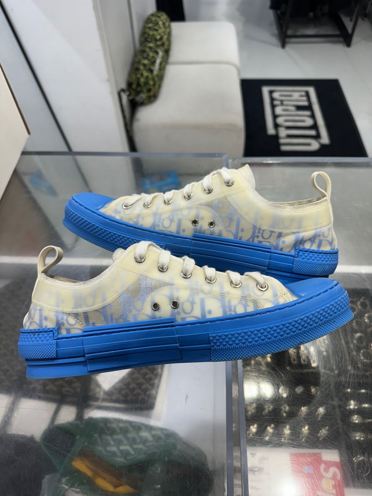 Dior B23 Low Dior Oblique Gradient Blue - Lightly Pre-Owned Size 11