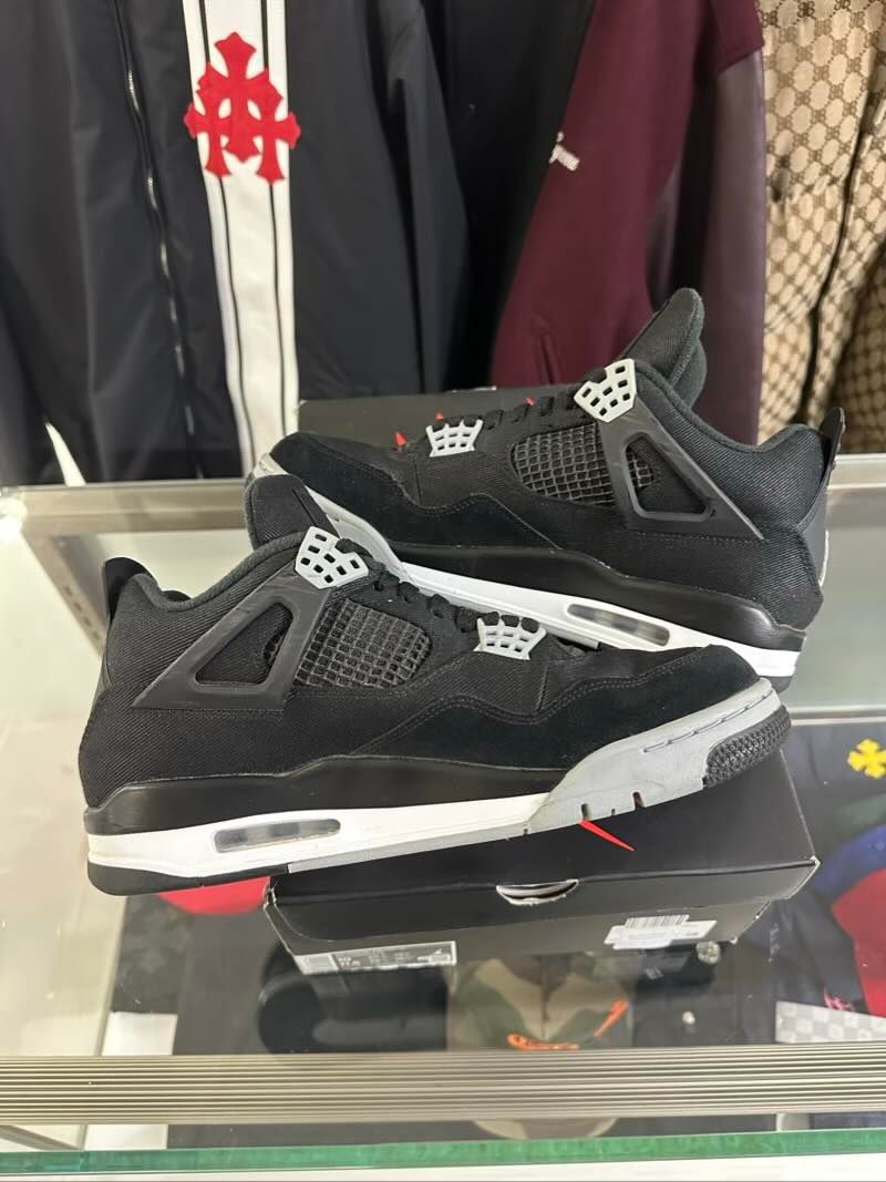 Jordan 4 Retro Black Canvas - Pre-Owned Size 10