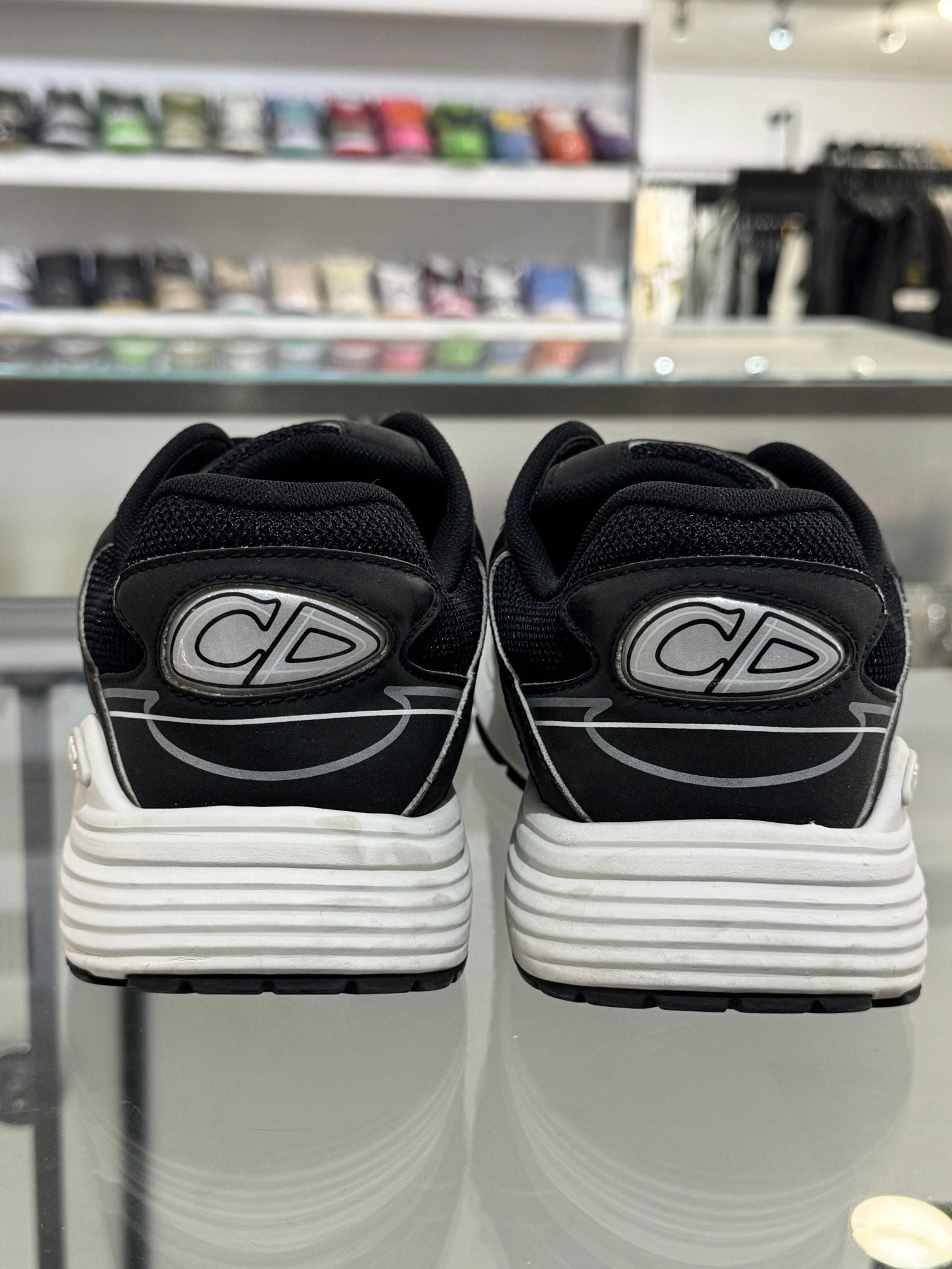 Dior B30 Black - Pre-Owned Size 42 (No original box)